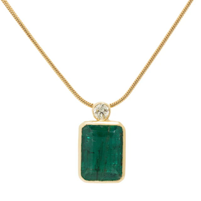 Anhänger mit Smaragd gekrönt von Brillant ca. 0,06 ct