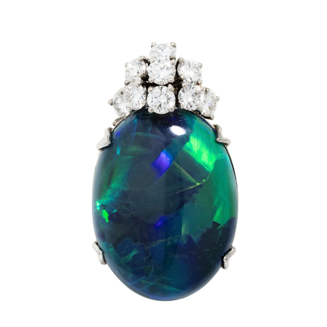 Anhänger mit dunklem Opal und Brillanten