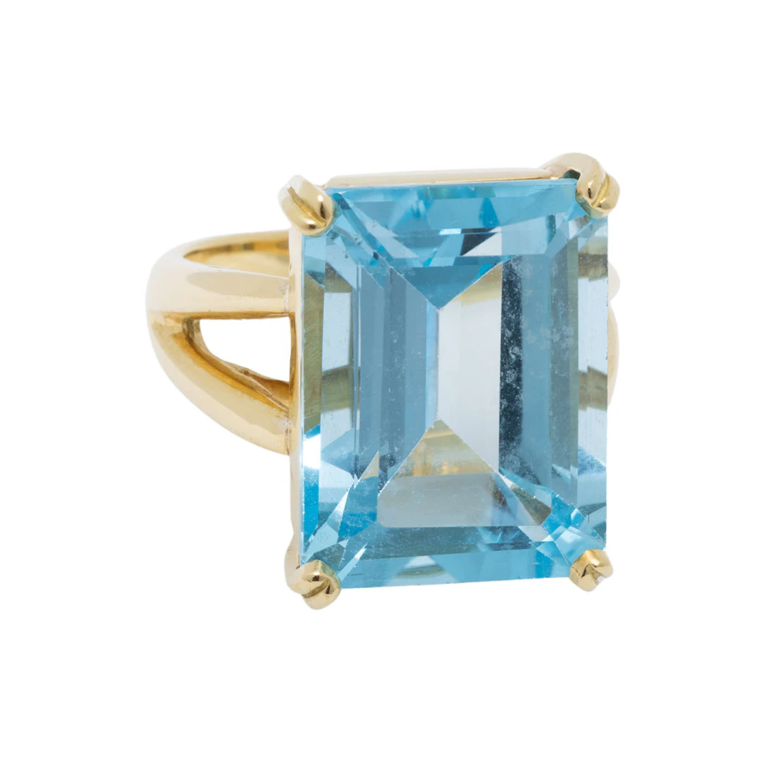 Ring mit Blautopas