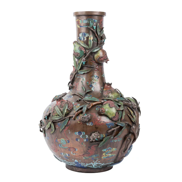 CHINA "Bronzevase mit Granatäpfeln aus der späten Qing-Dynastie" um 1900