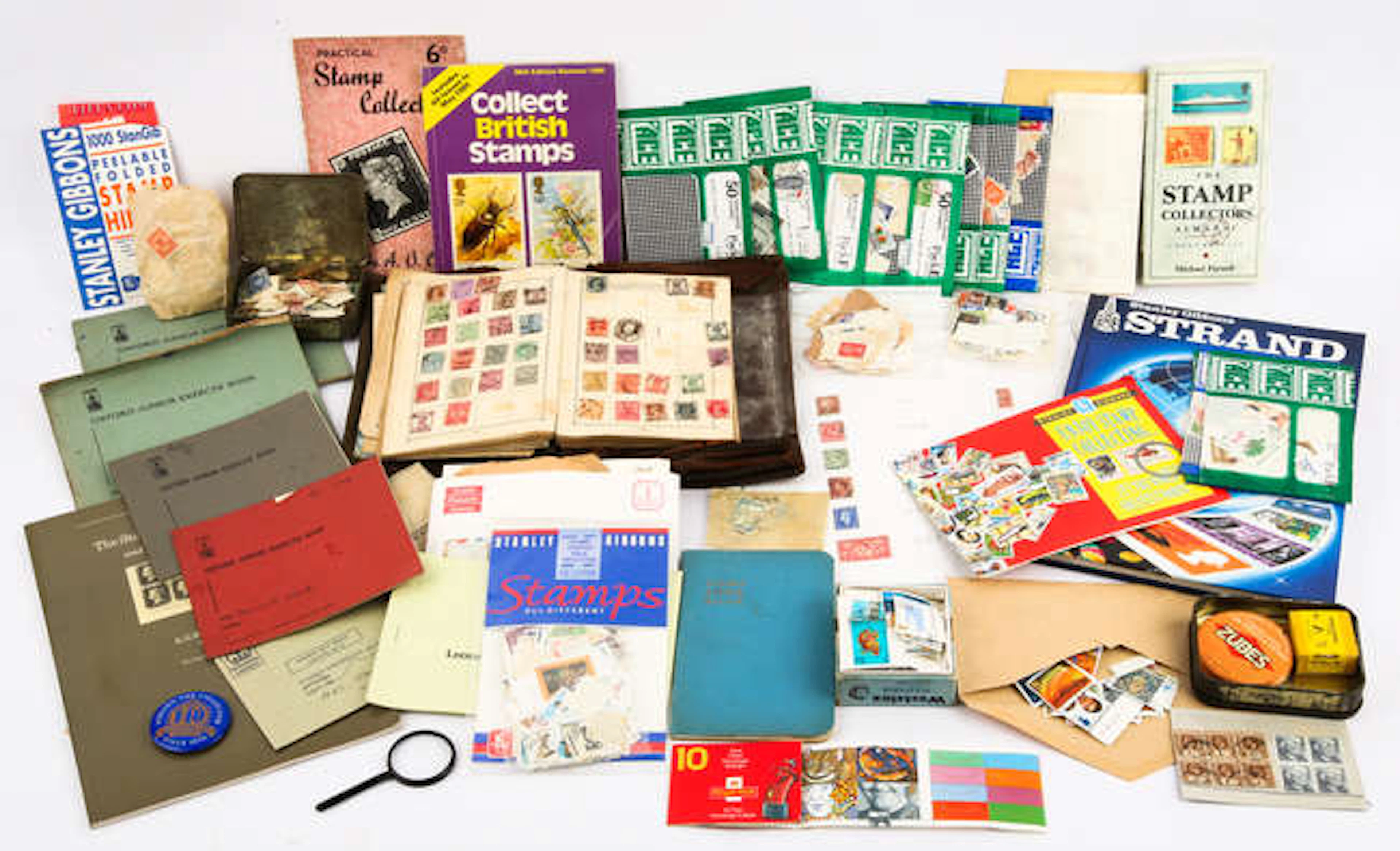 Small Great Britain and World collection with material on and off