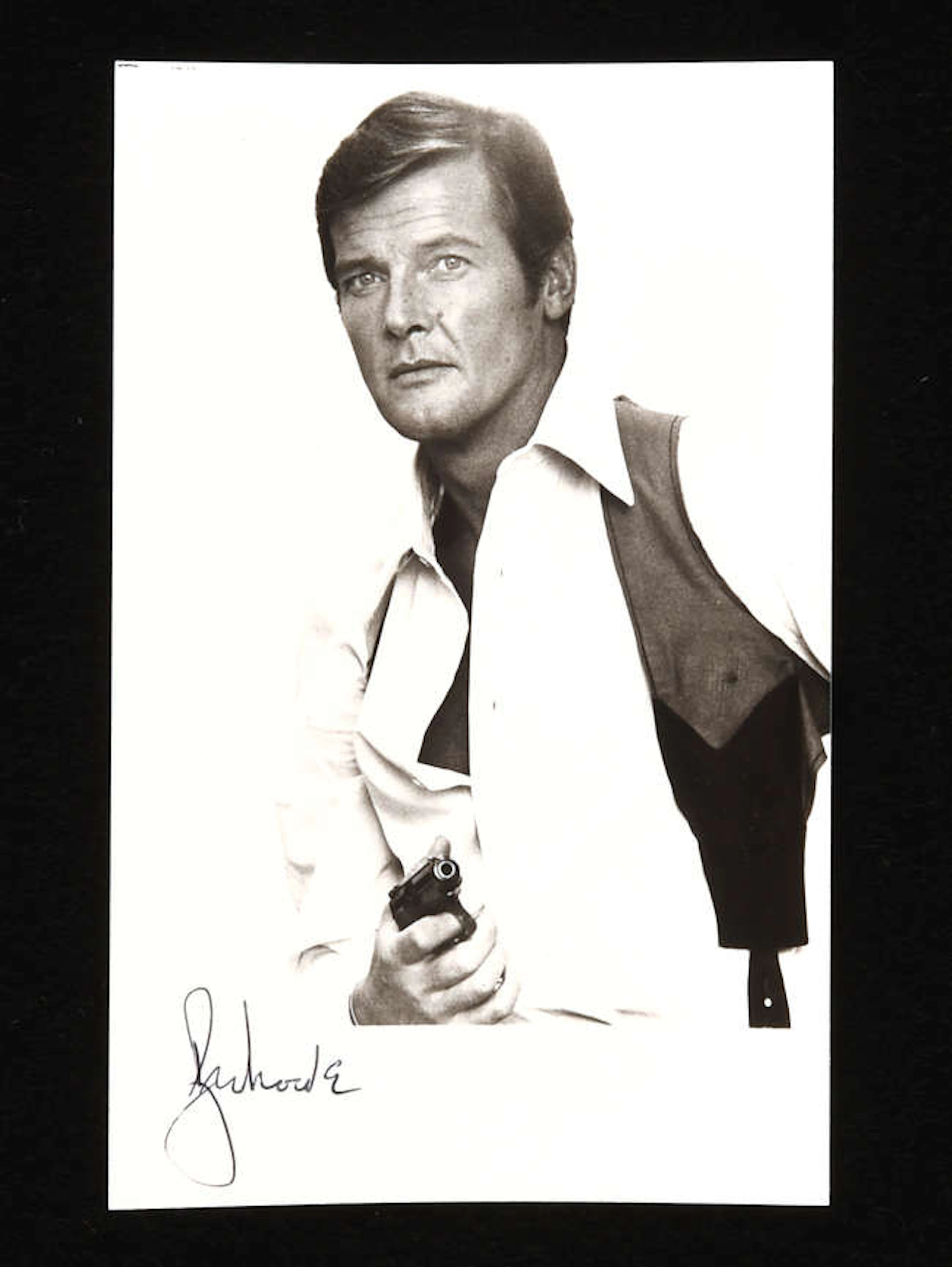 James Bond 007: Roger Moore (1927-2017) and others: Autographed photographs -