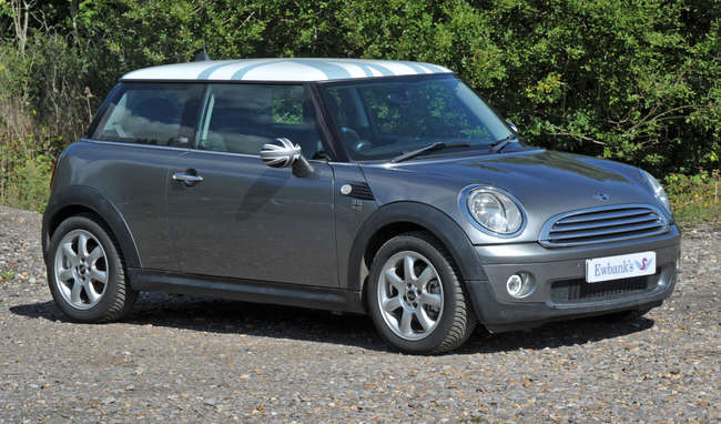 2009 Mini Cooper Graphite 1.6 Petrol Manual. Registration number ...
