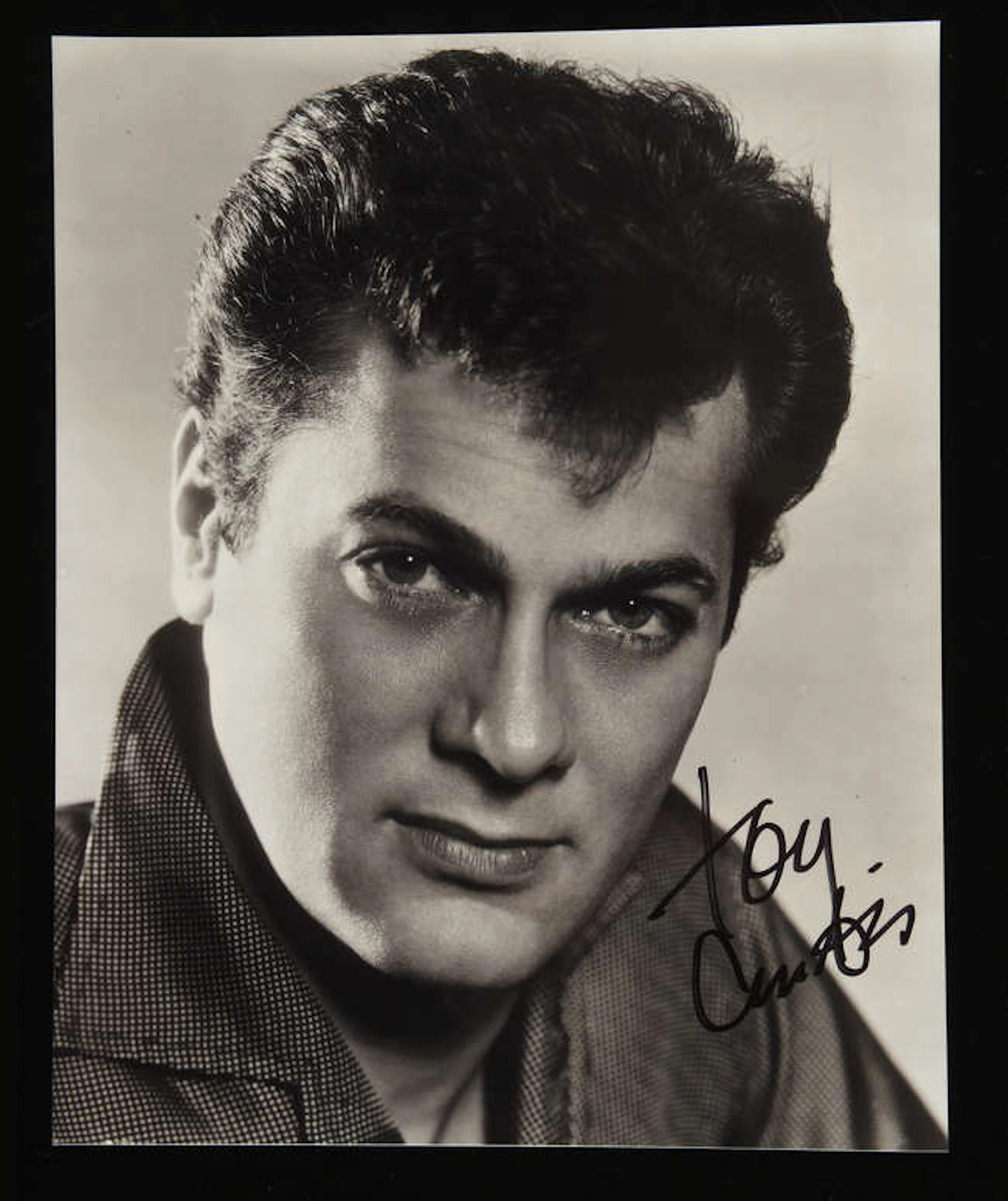 International Actors and Actresses 1930s-1970s: 90+ Autographed Photographs