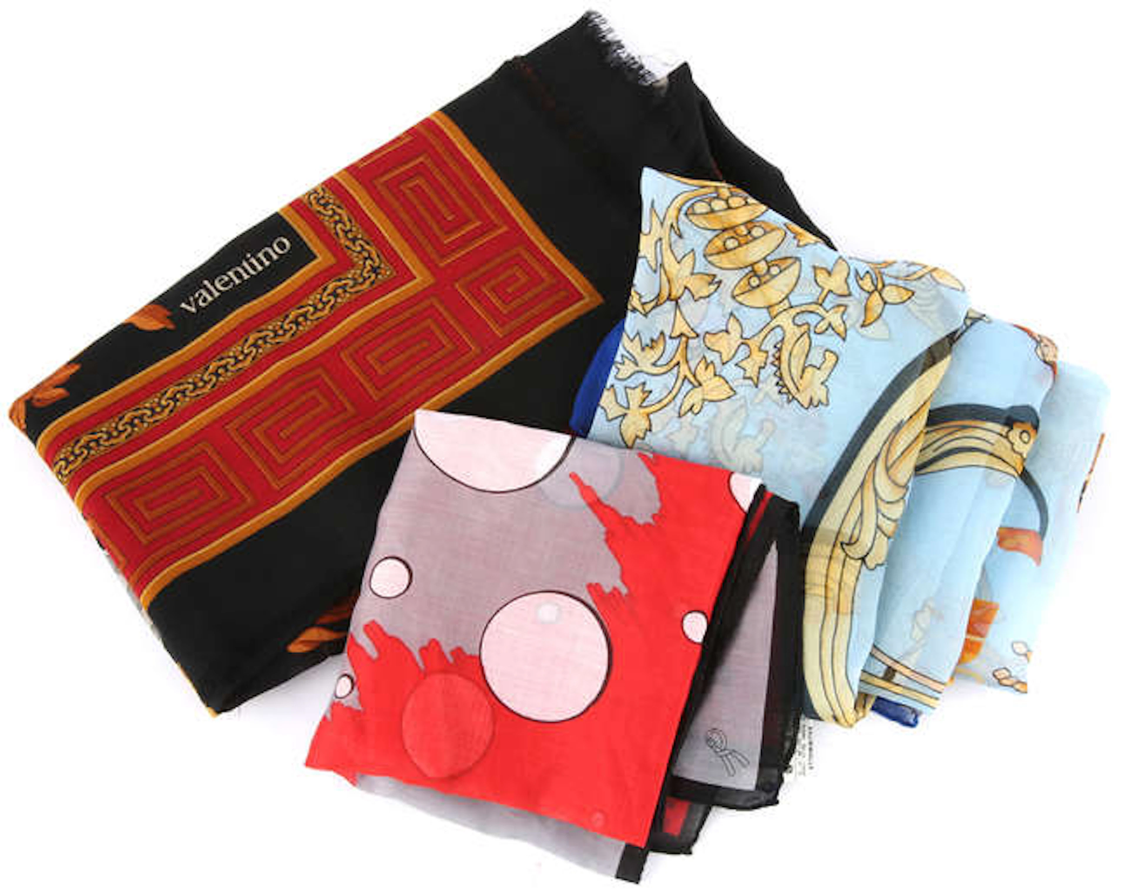 ADDENDUM LOT. A collection of 3 ladies scarves.