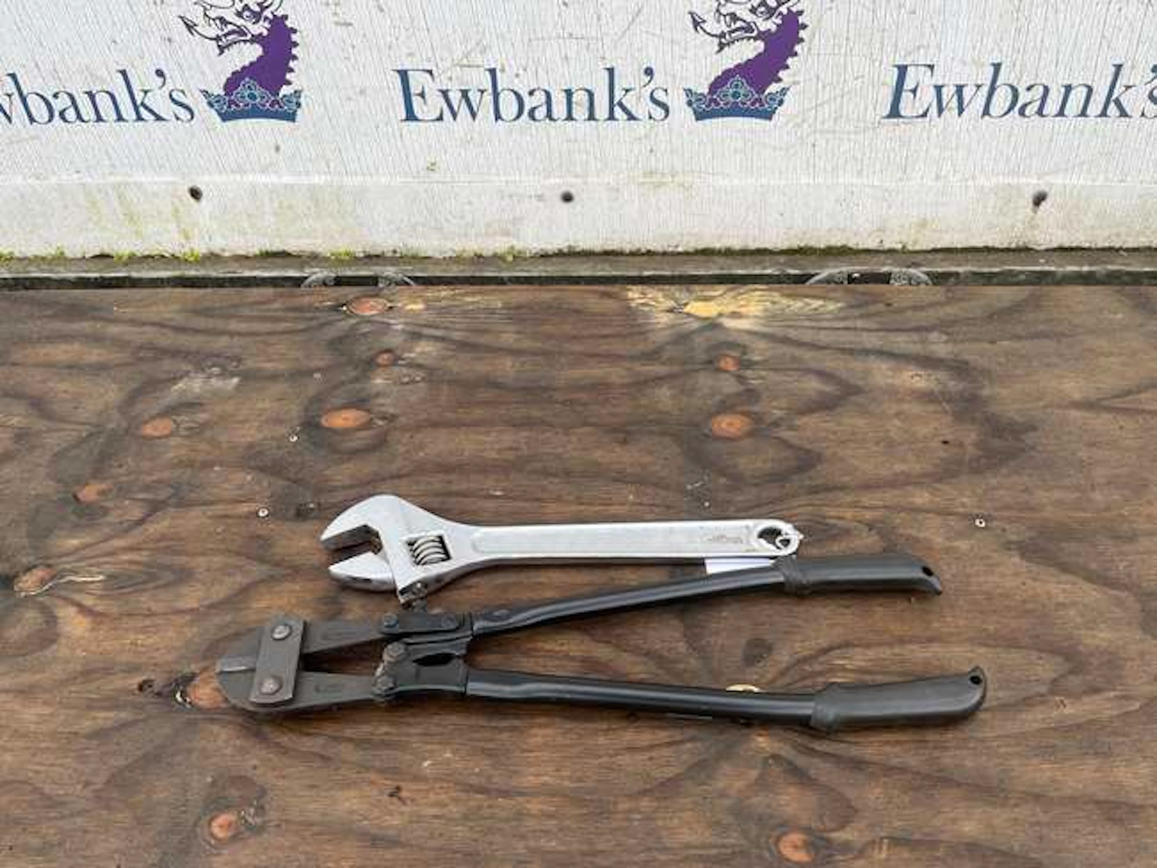 Adjustable drop forged spanner 18inch 450mm and Wickes heavy duty