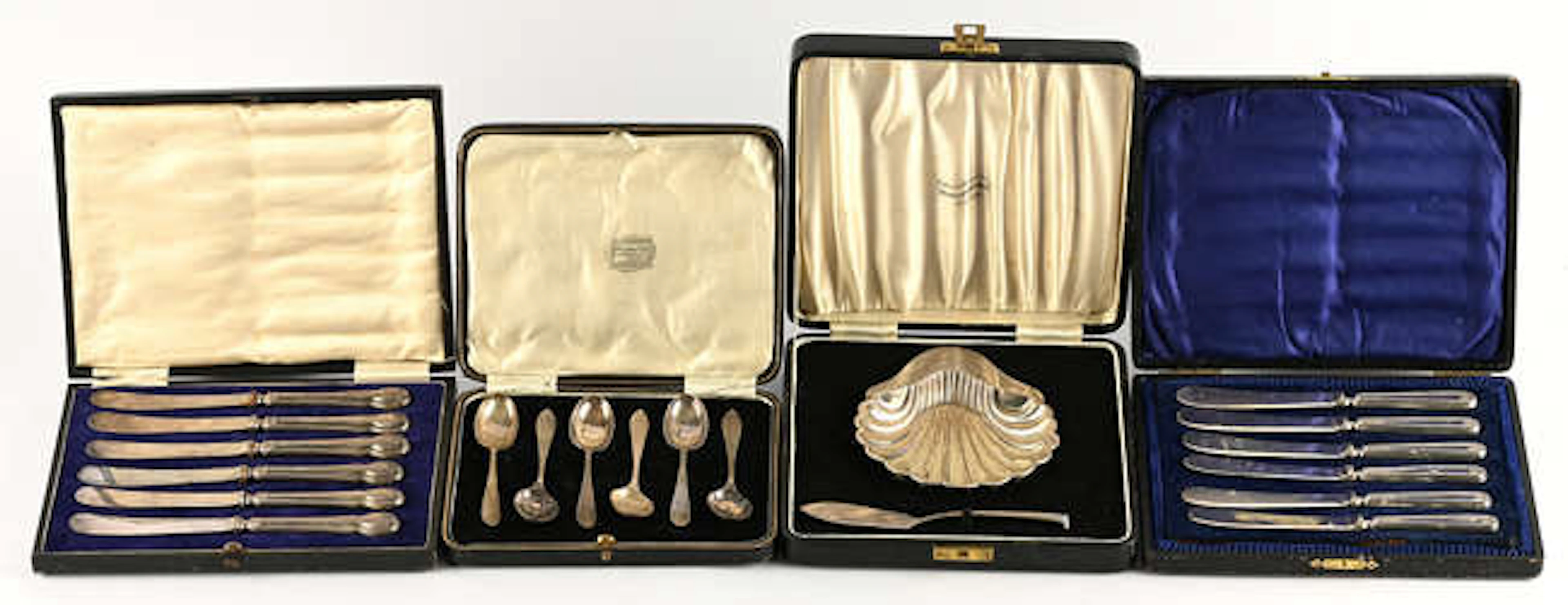 Shell form butter dish and butter knife, cased, by Martin, Hall &