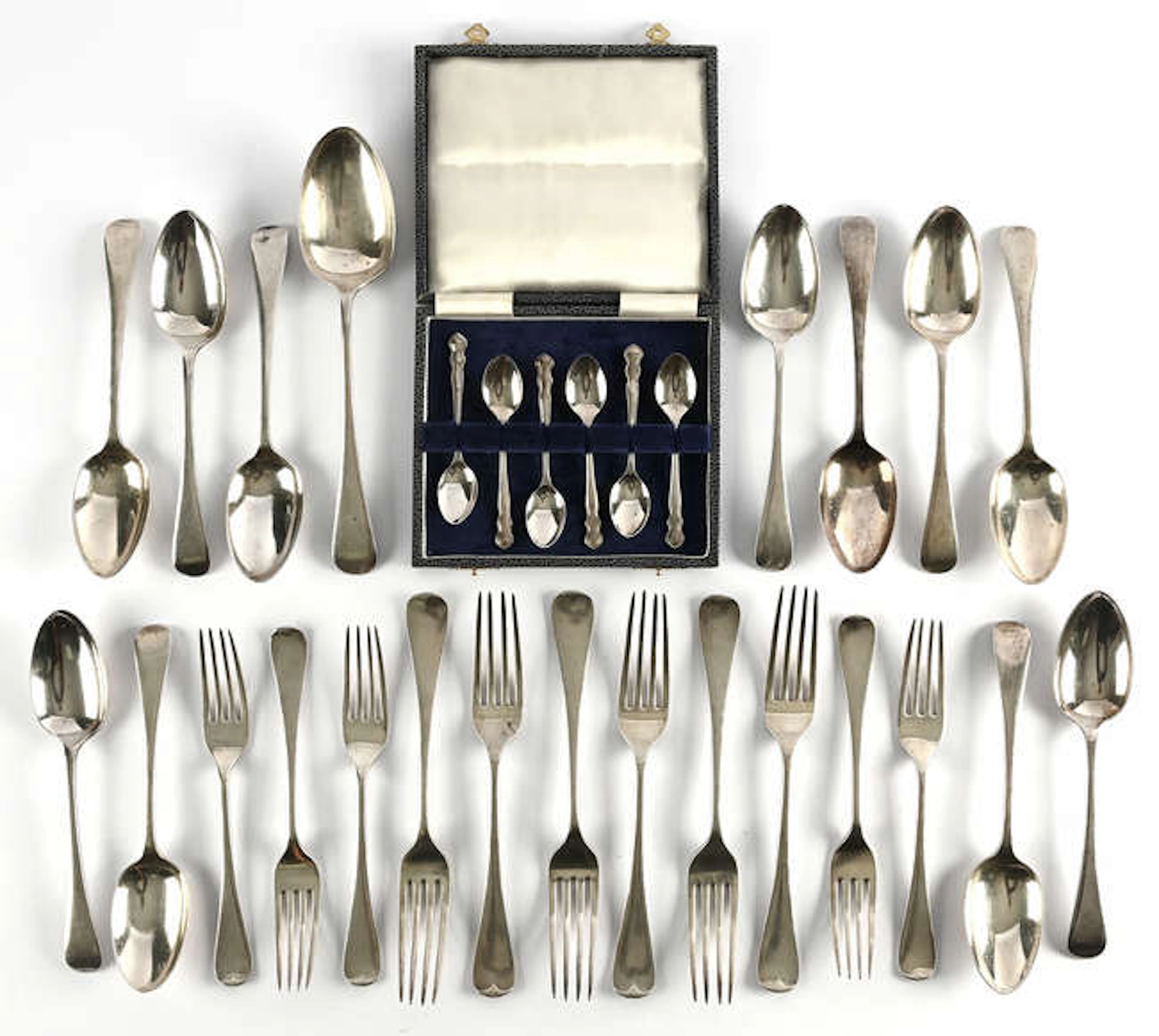 A part canteen of Old English pattern flatware, comprising, 11 dessert
