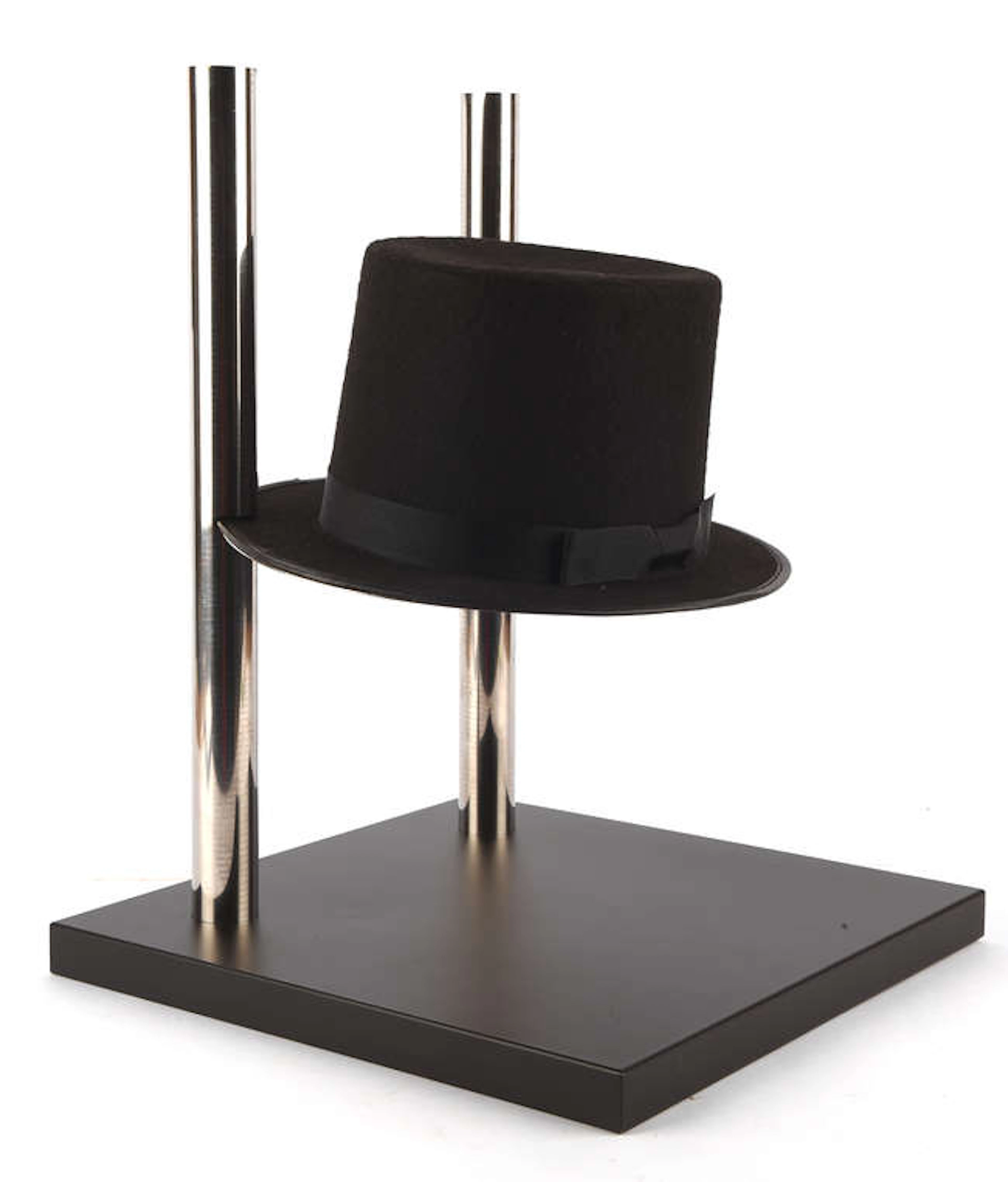 James Bond: Goldfinger (1964) Oddjob, M & N Replicas replica prop