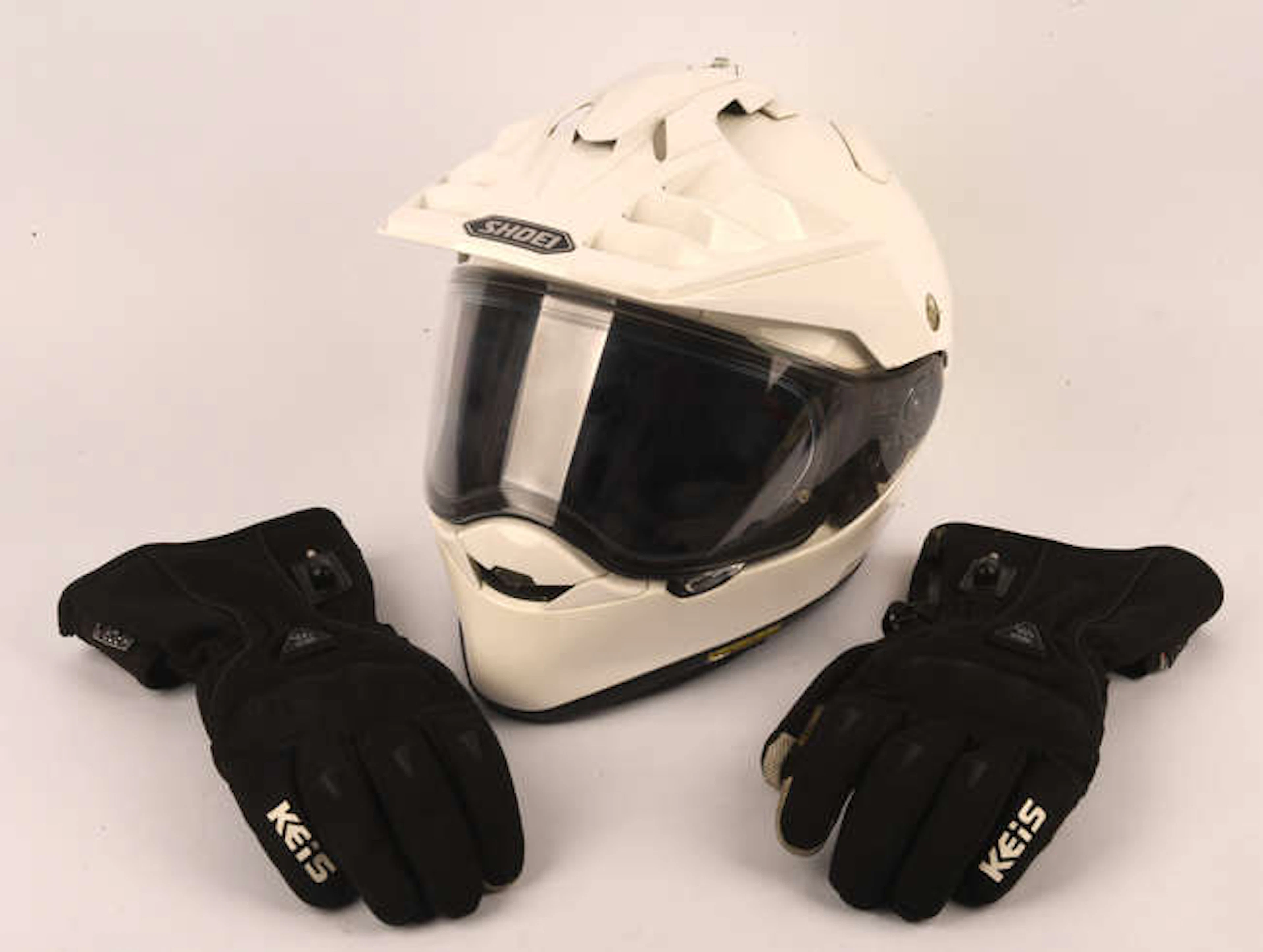 Shoei white crash helmet with pinlock clear visor, sun visor and XL