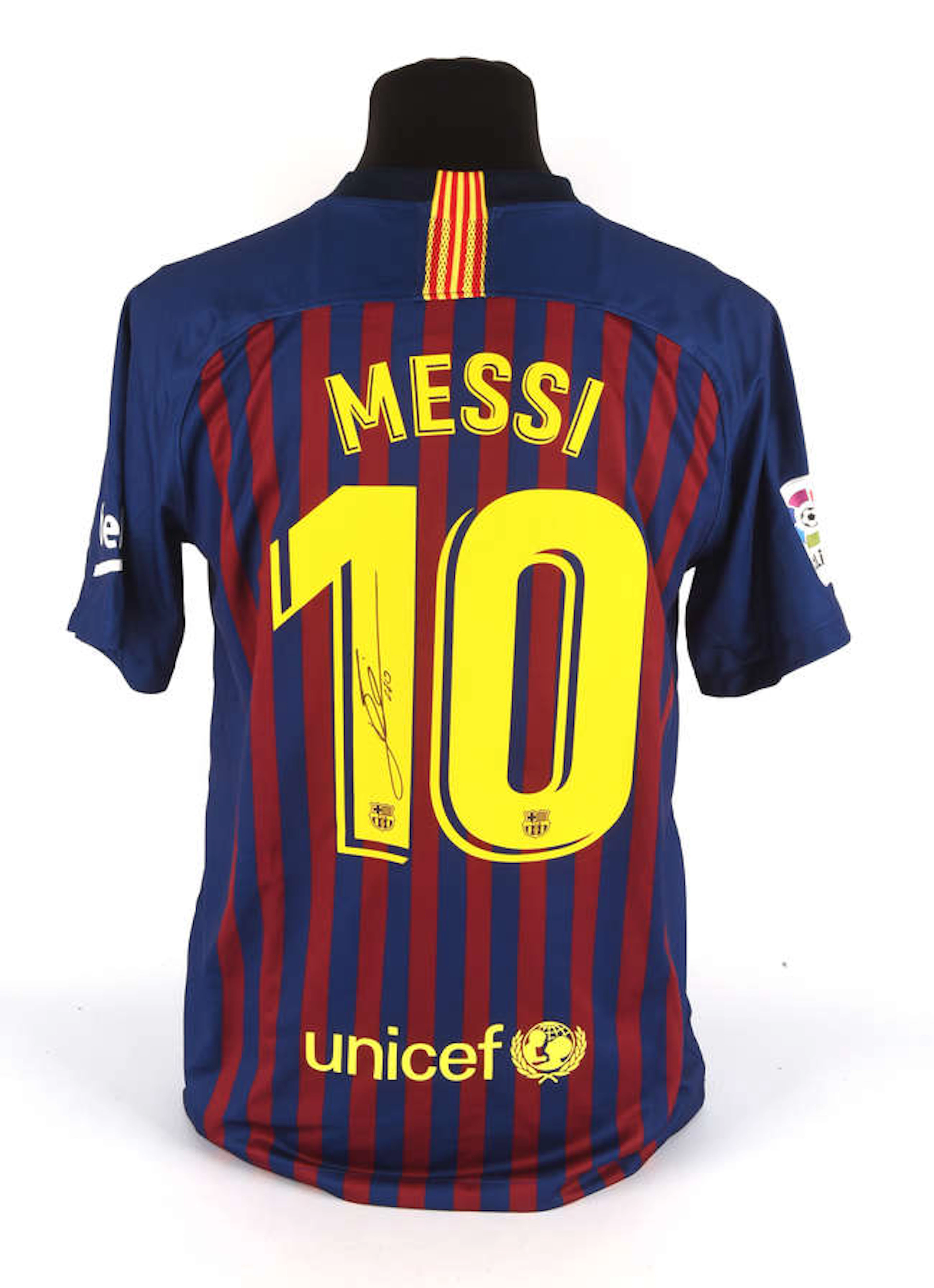 Lionel Messi Back Signed Barcelona 2018/19 Home Shirt, in presentation