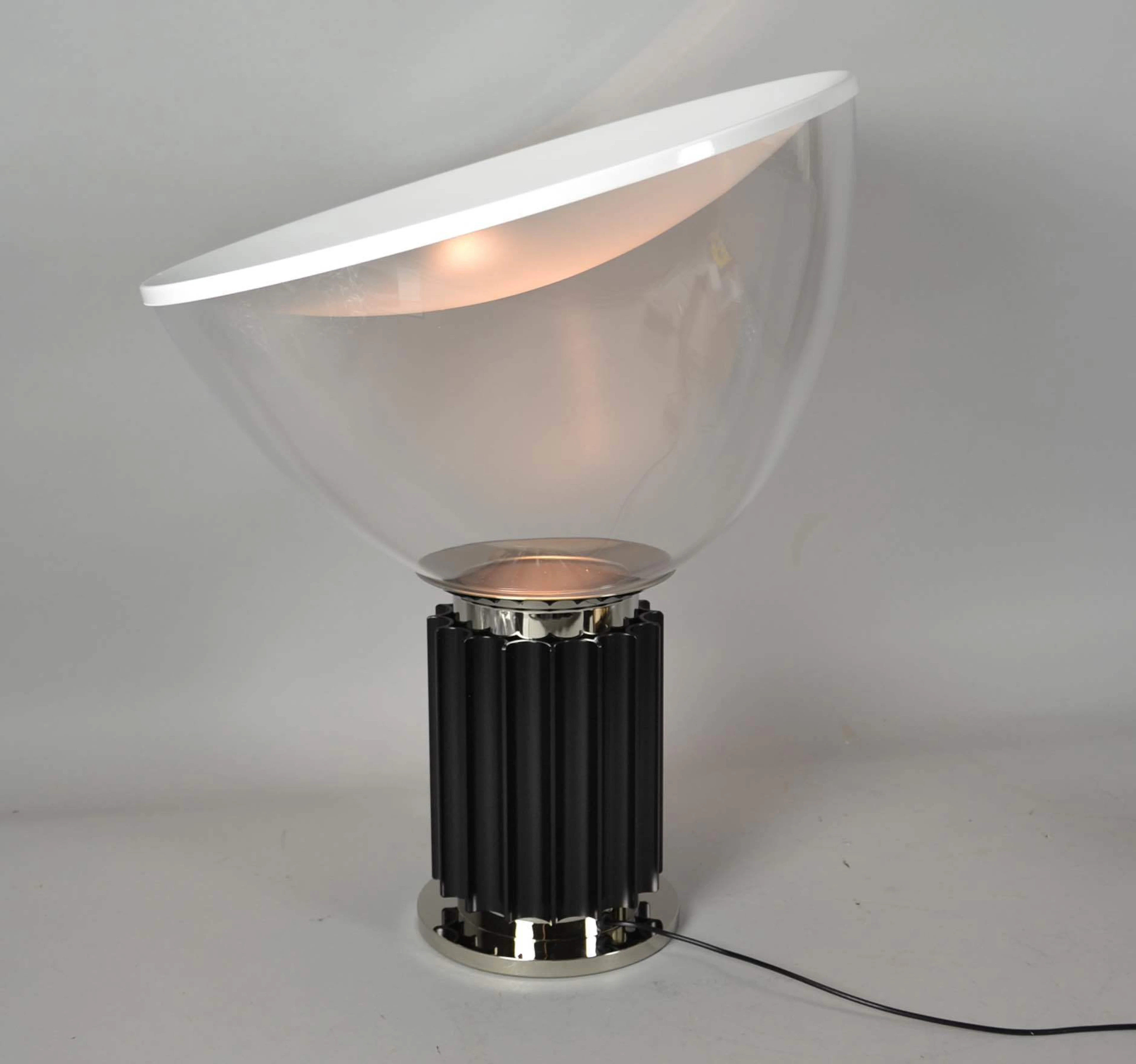 ACHILLE U. PIER GIACOMO CASTIGLIONI. TACCIA SMALL LEUCHTE FÜR FLOS.