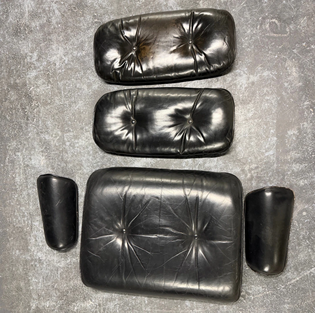 CHARLES & RAY EAMES. Lounge Chair Kissensatz Vitra/Herman Miller.