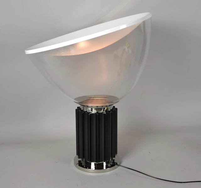 ACHILLE U. PIER GIACOMO CASTIGLIONI. TACCIA SMALL LEUCHTE FÜR FLOS.