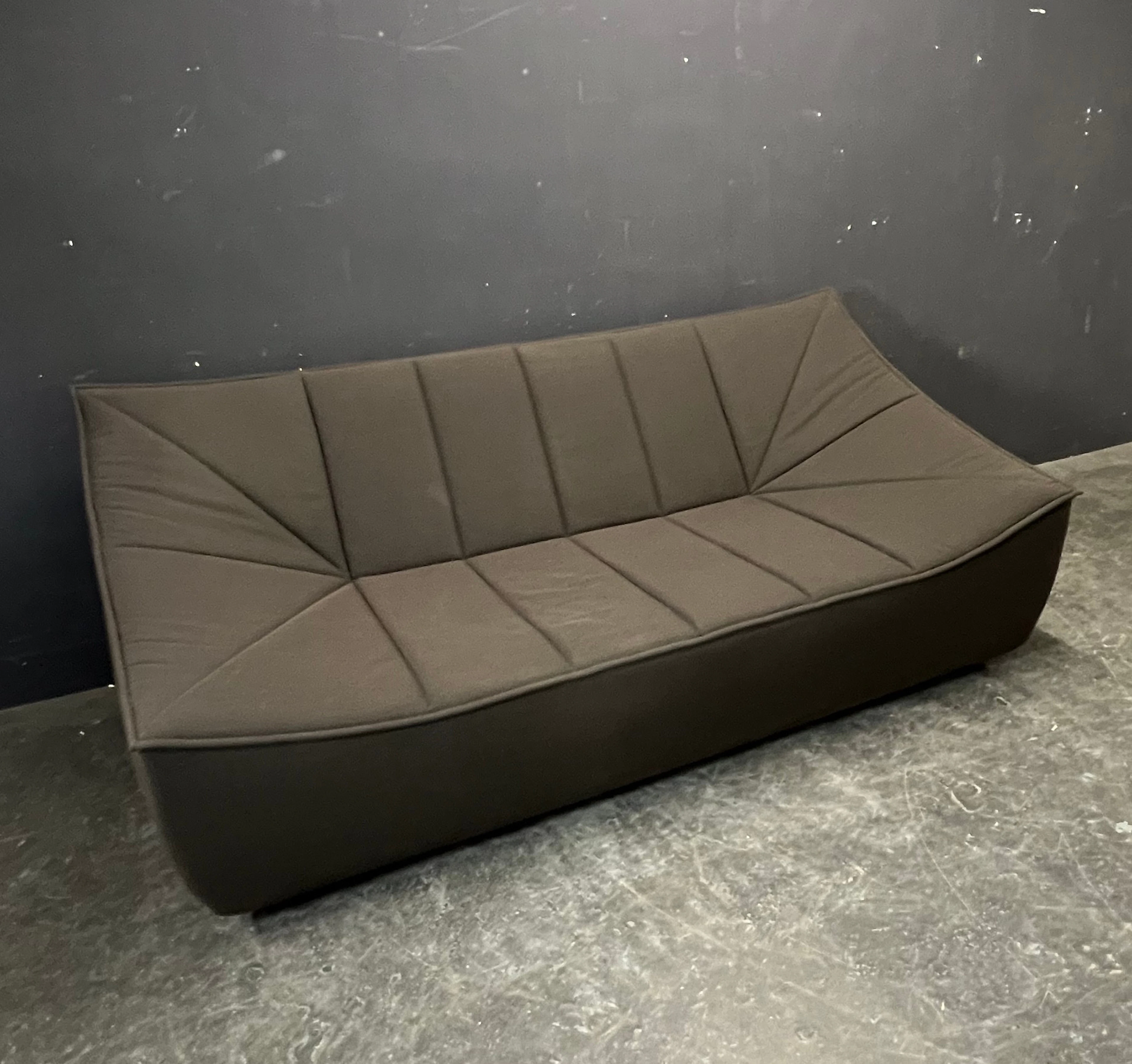 JÖRG BONER. Sofa COR Bahir.