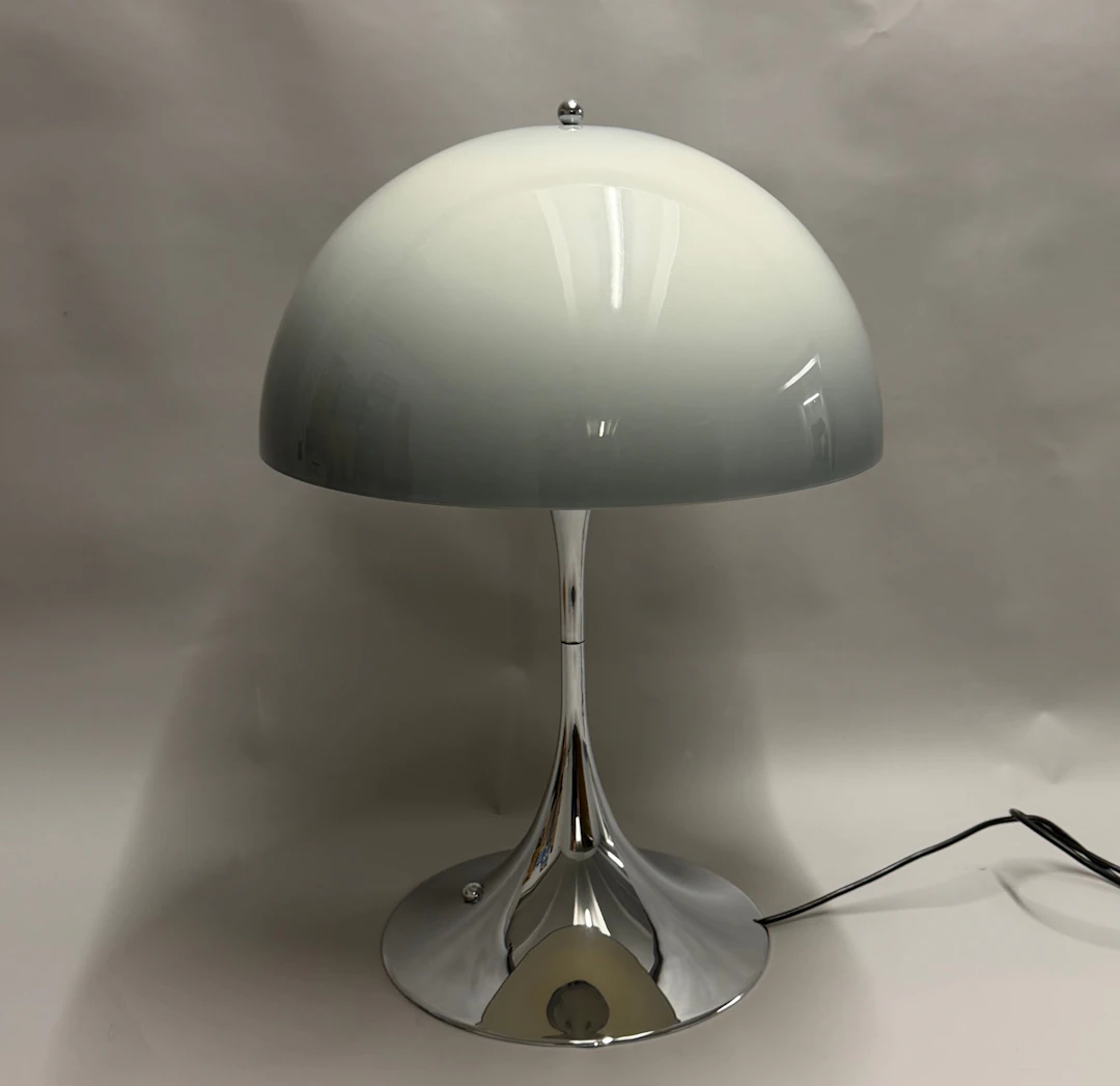 VERNER PANTON. Tischlampe Panthella.