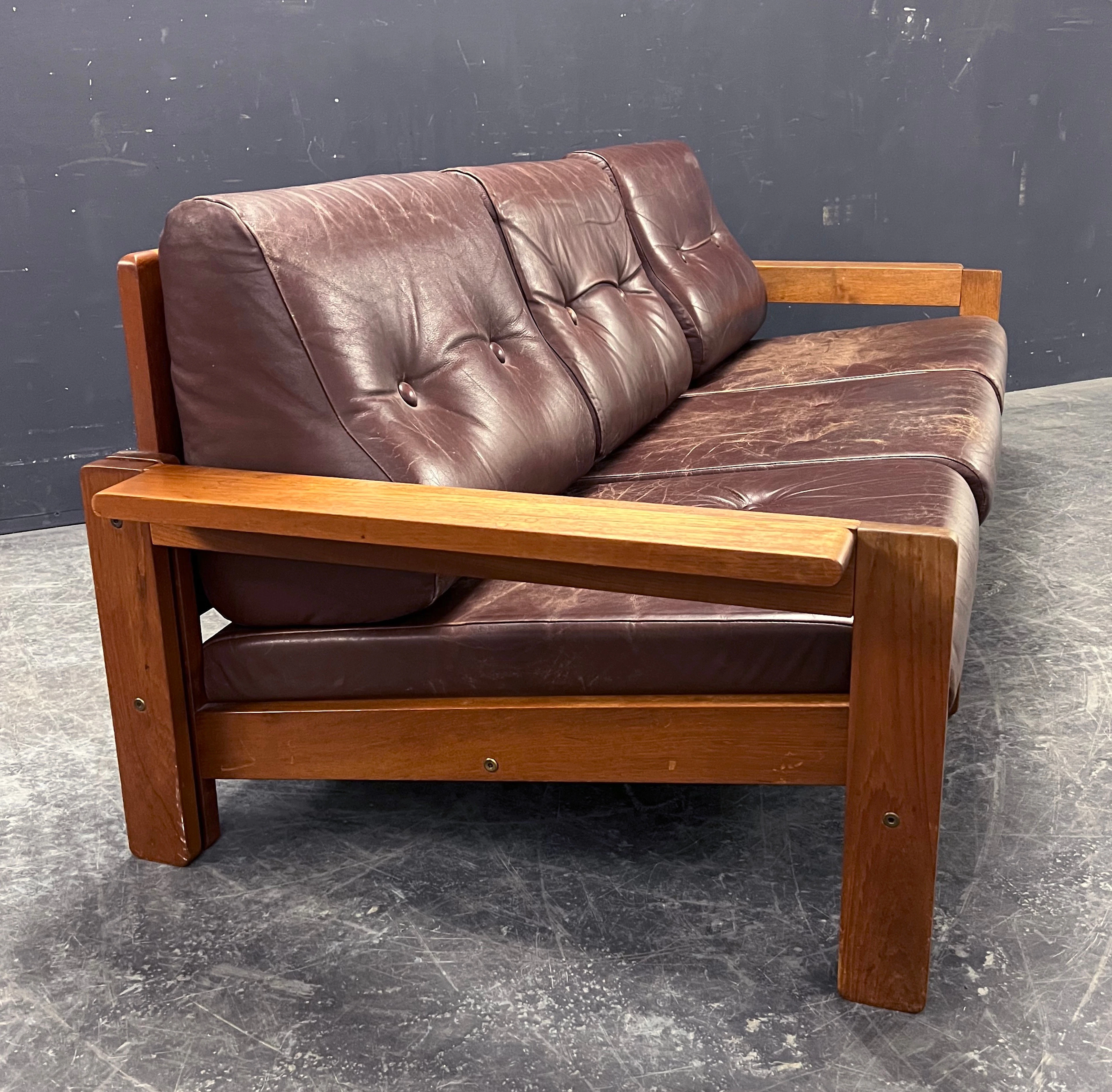 Sofa Teakholz.
