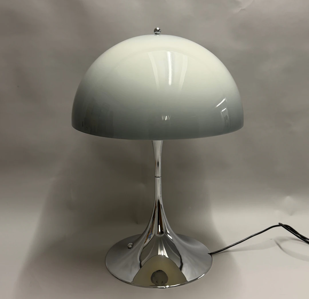 VERNER PANTON. Tischlampe Panthella.