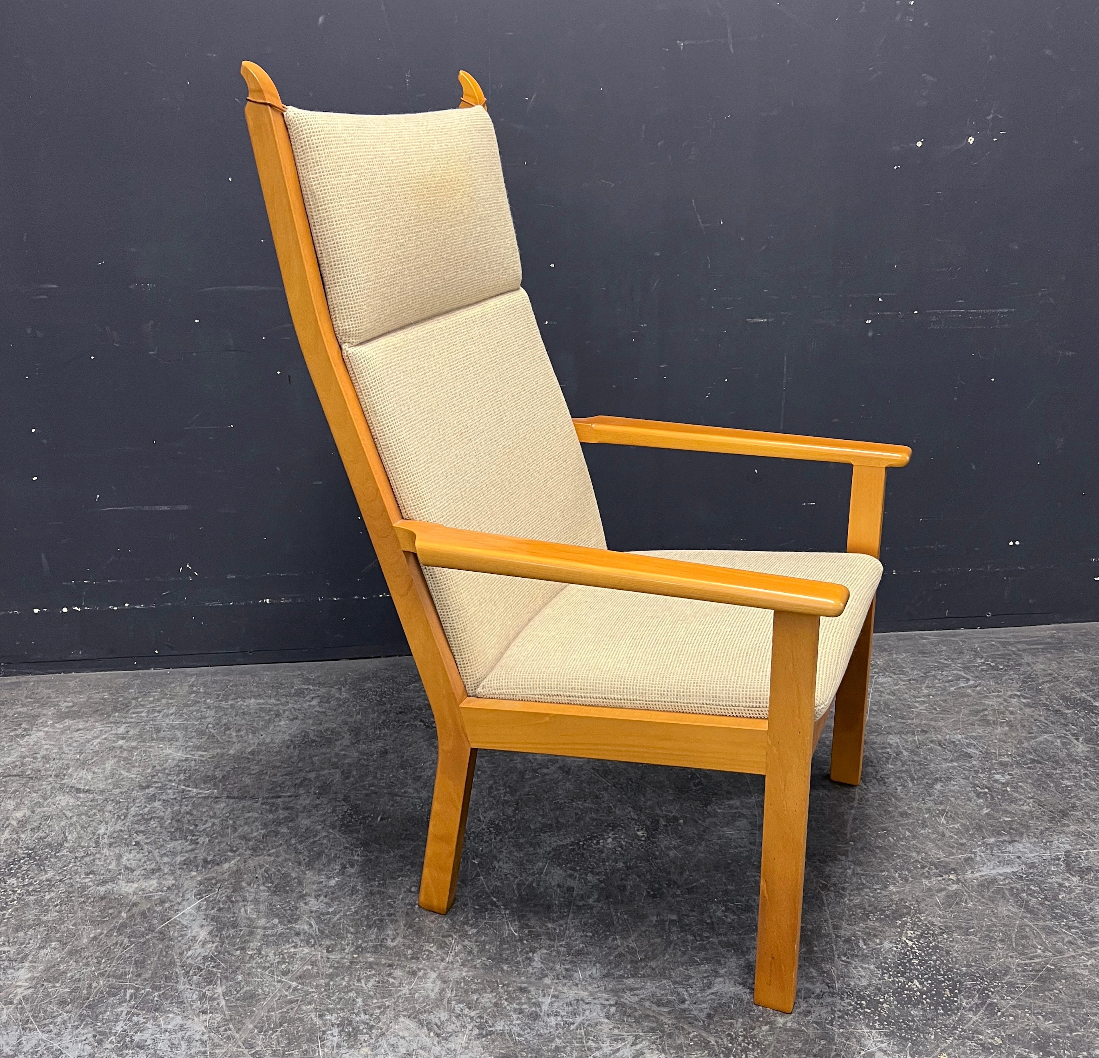 HANS J. WEGNER. Getama Armlehnstuhl.