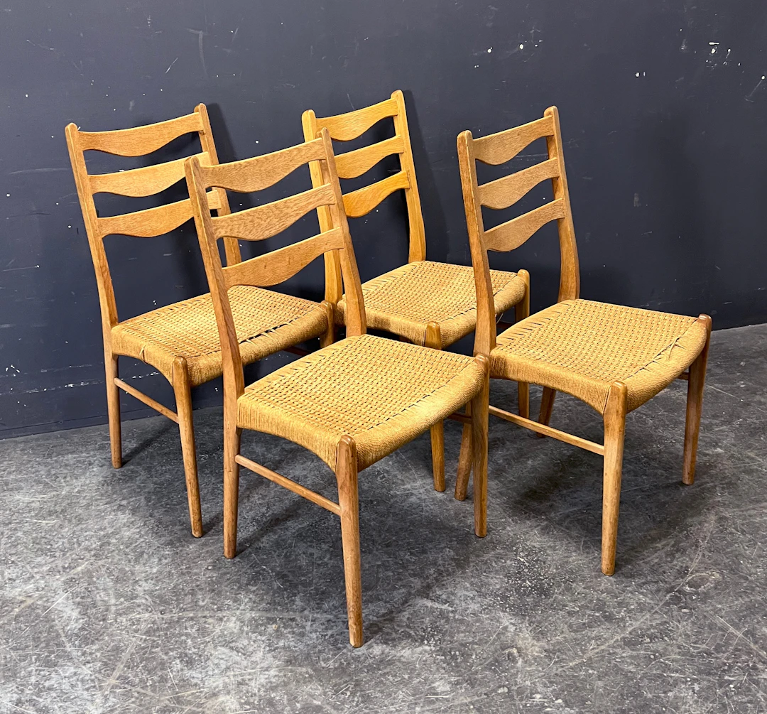 ARNE WAHL IVERSEN. 4 Stühle.