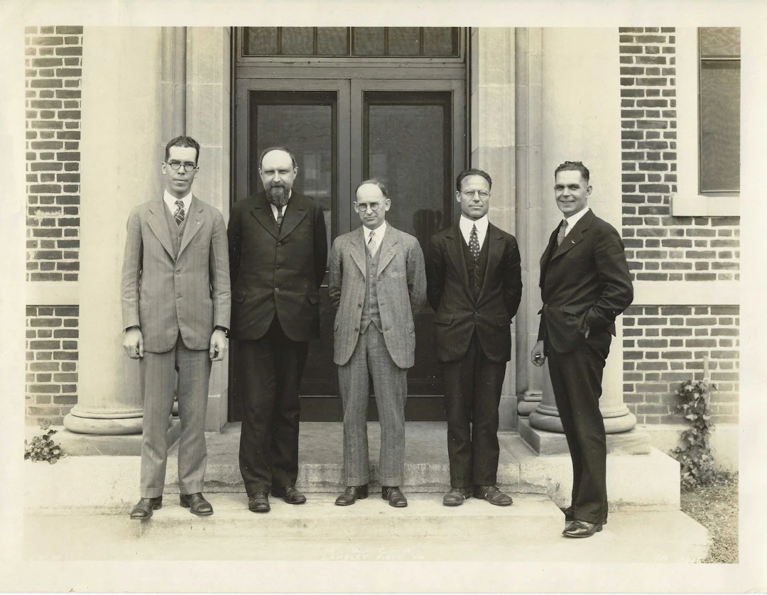[SCIENTIFIC PUBLICATIONS] ARCHIVES of Dimitri RIABOUCHINSKY RIABOUCHINSKY
