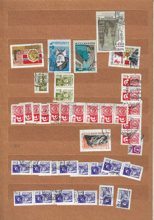 RUSSIAN STAMP COLLECTION. A selection of approximately 600 stamps