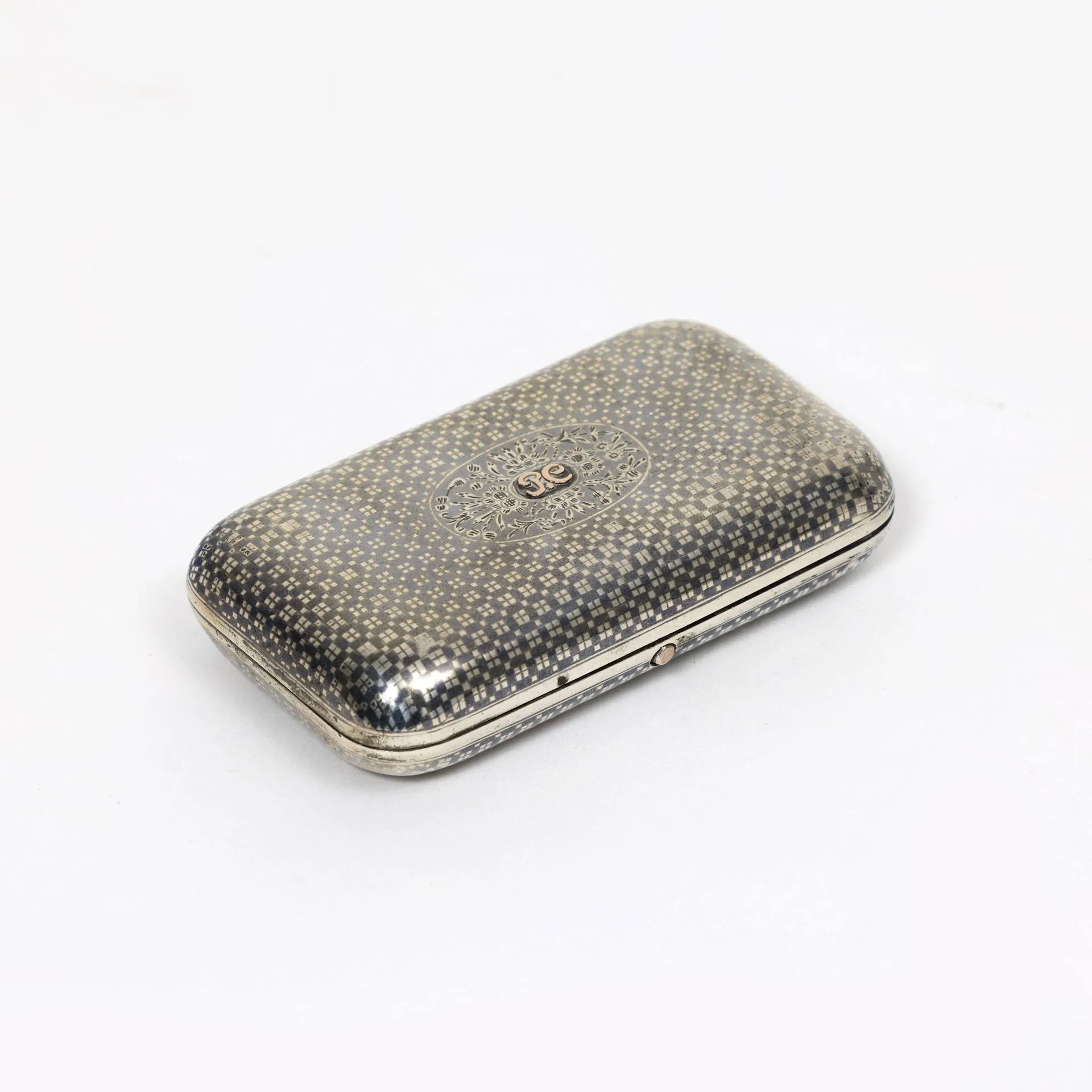 CIGARETTE CASE, CAUCASIAN WORK Decorated with the letters “Р.С.” in