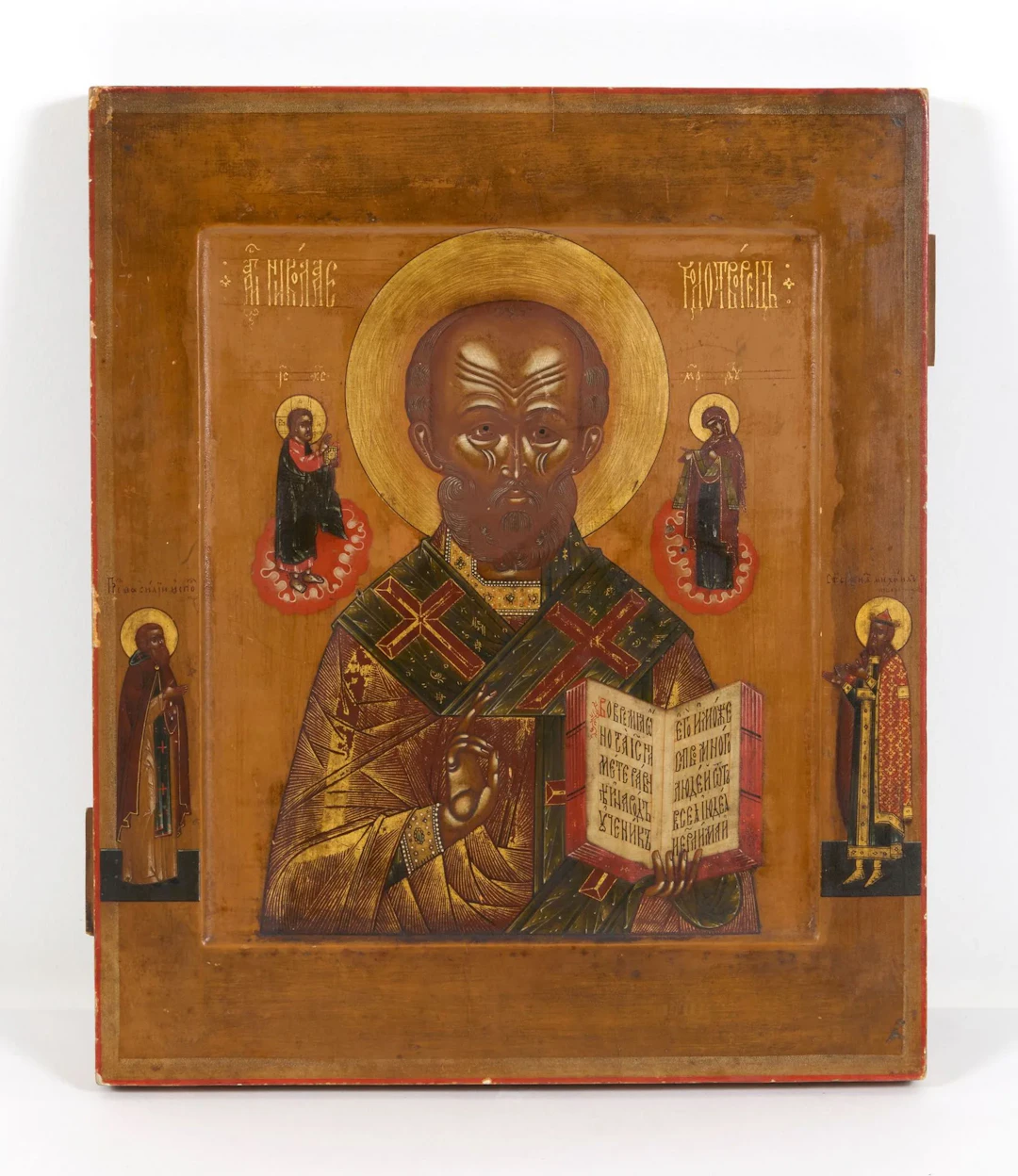 ICON “SAINT NICHOLAS” Russia, 19th century Tempera on wood 35.5 x