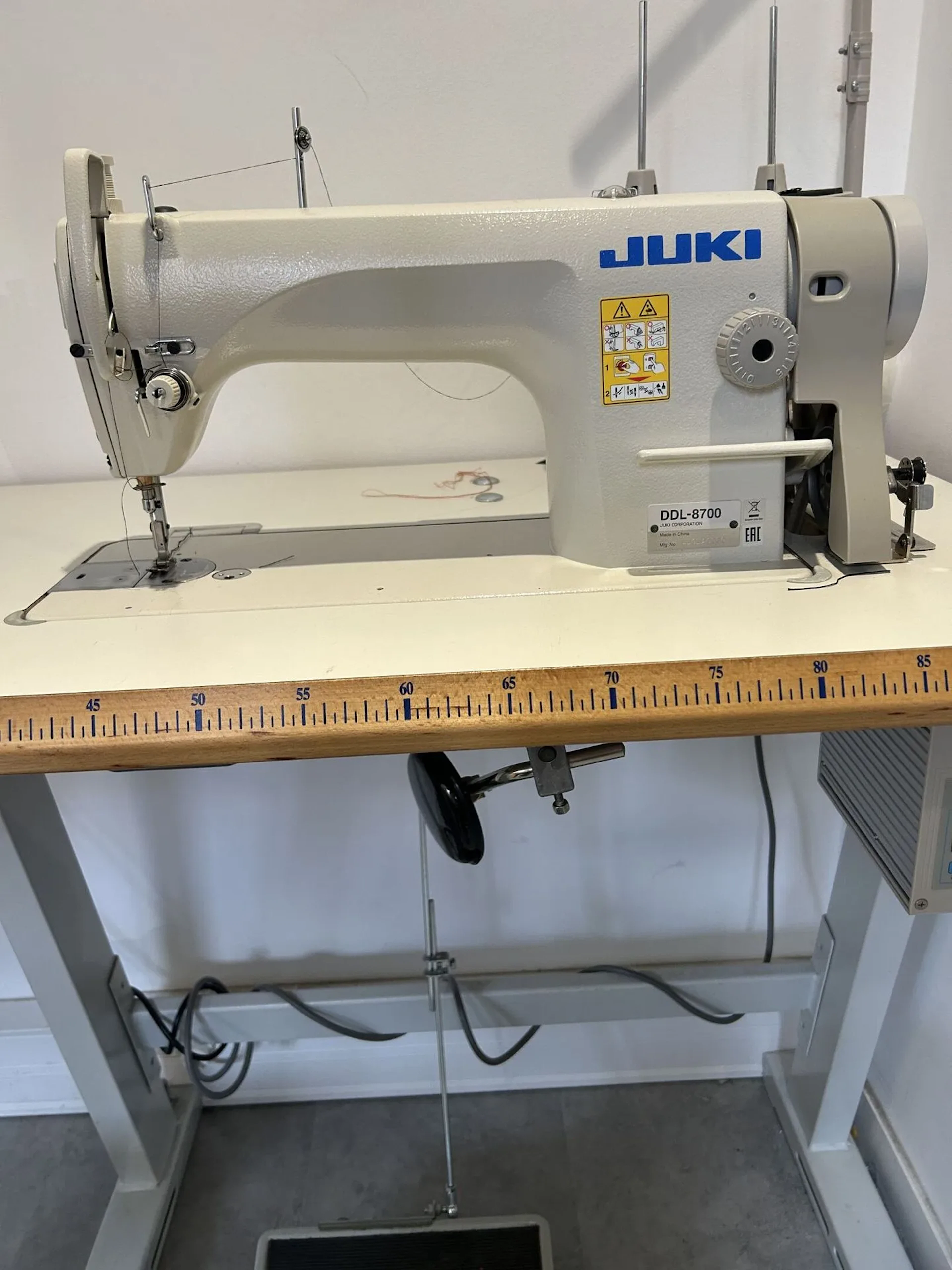 Machine à coudre piqueuse plate industrielle JUKI modèle DDL - Lot 41