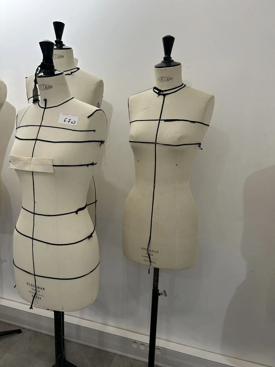 Réunion de 3 mannequins STOCKMAN en buste de femme, dont 2 m - Lot 67