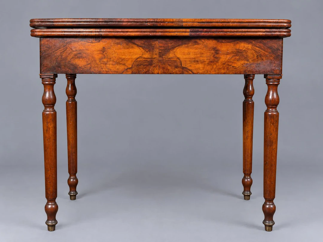 Game table made of mahogany veneer and mahogany, with a fold - Lot 268
