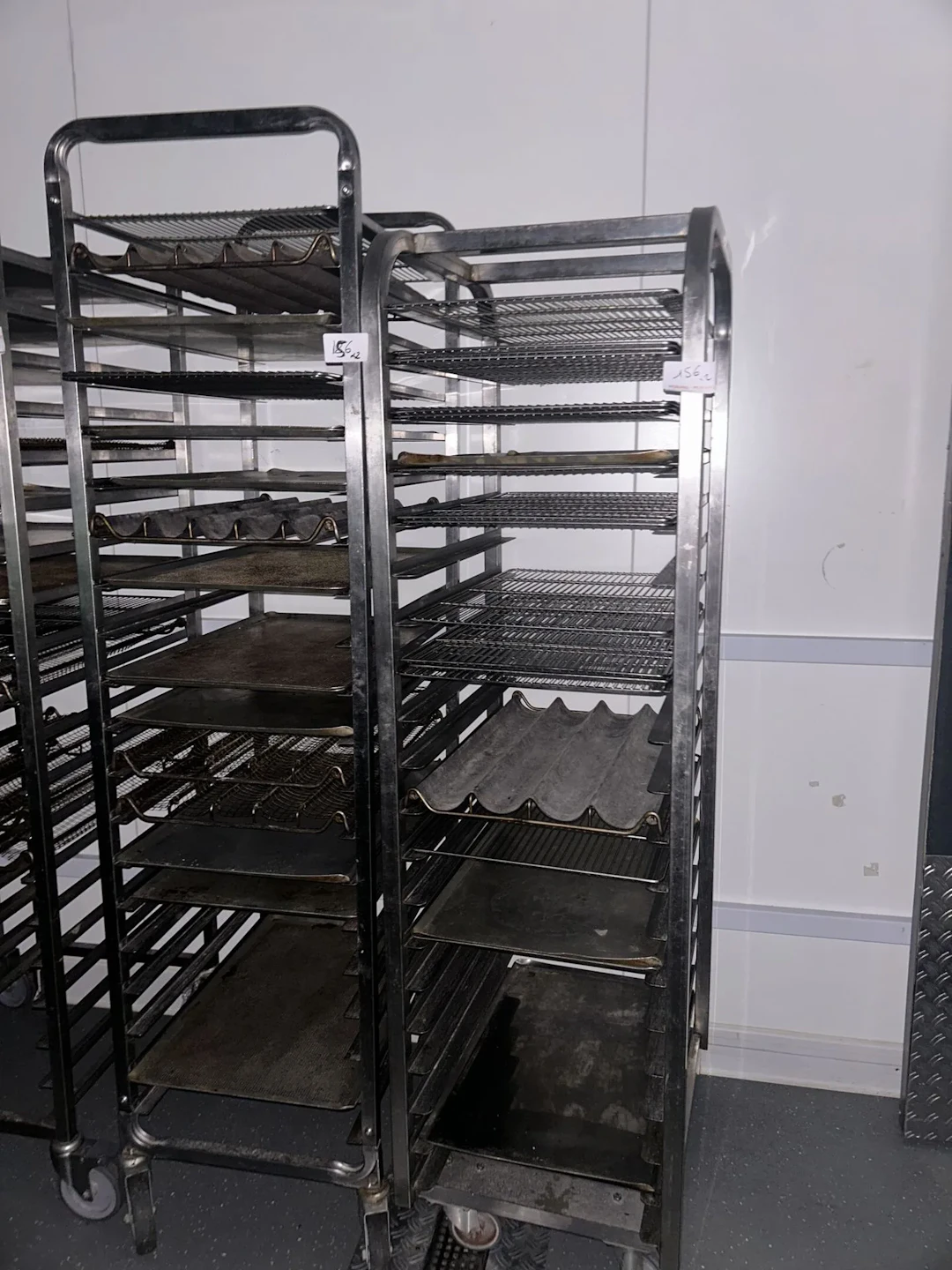 2 échelles à pâtisserie - Lot 156