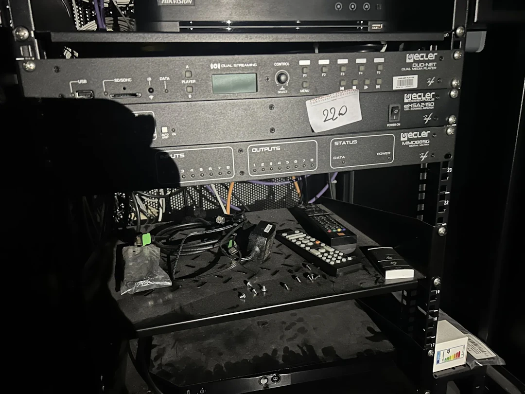 Système de sonorisation comprenant un double lecteur multimé - Lot 220