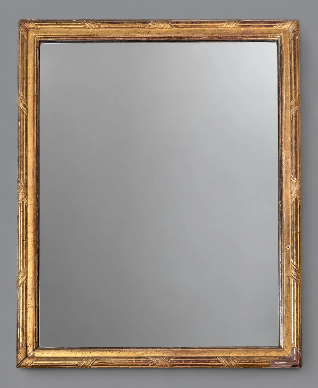 Wooden mirror with molded gilded stucco; the frame is decora - Lot 235