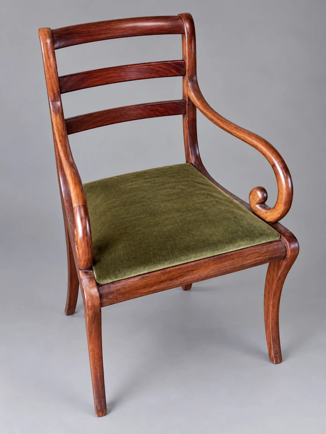 Natural wood armchair with a curved-slat backrest, scrolled - Lot 284