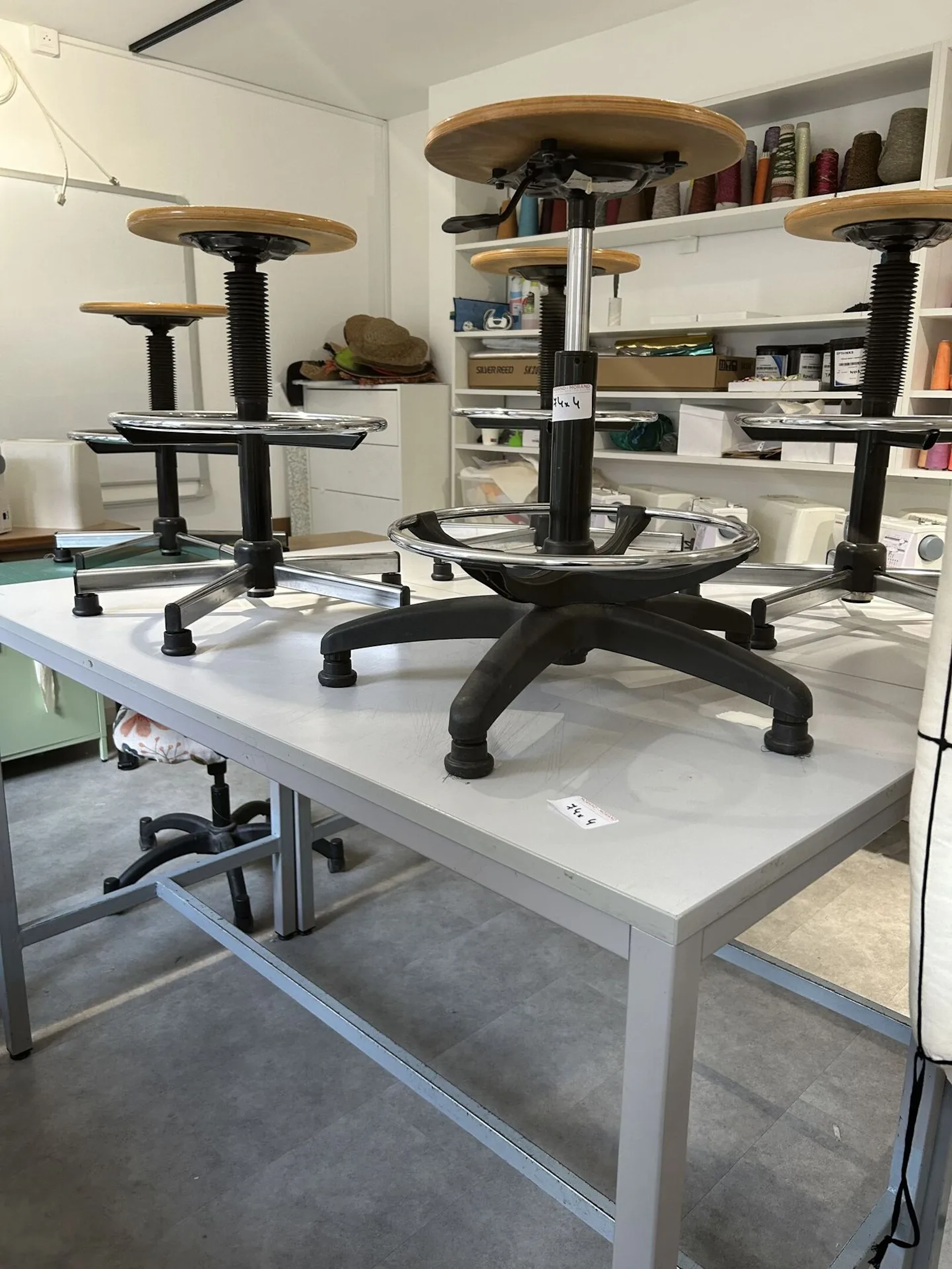 Réunion de matériel professionnel comprenant : - Lot 74