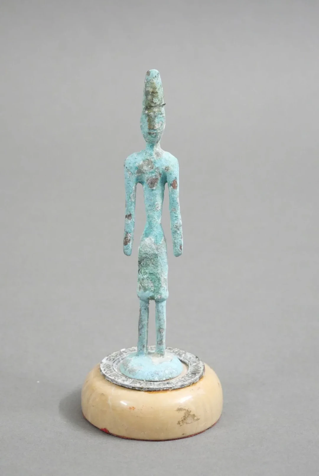 Deity from the Temple of the Obelisks in Byblos - Lot 247