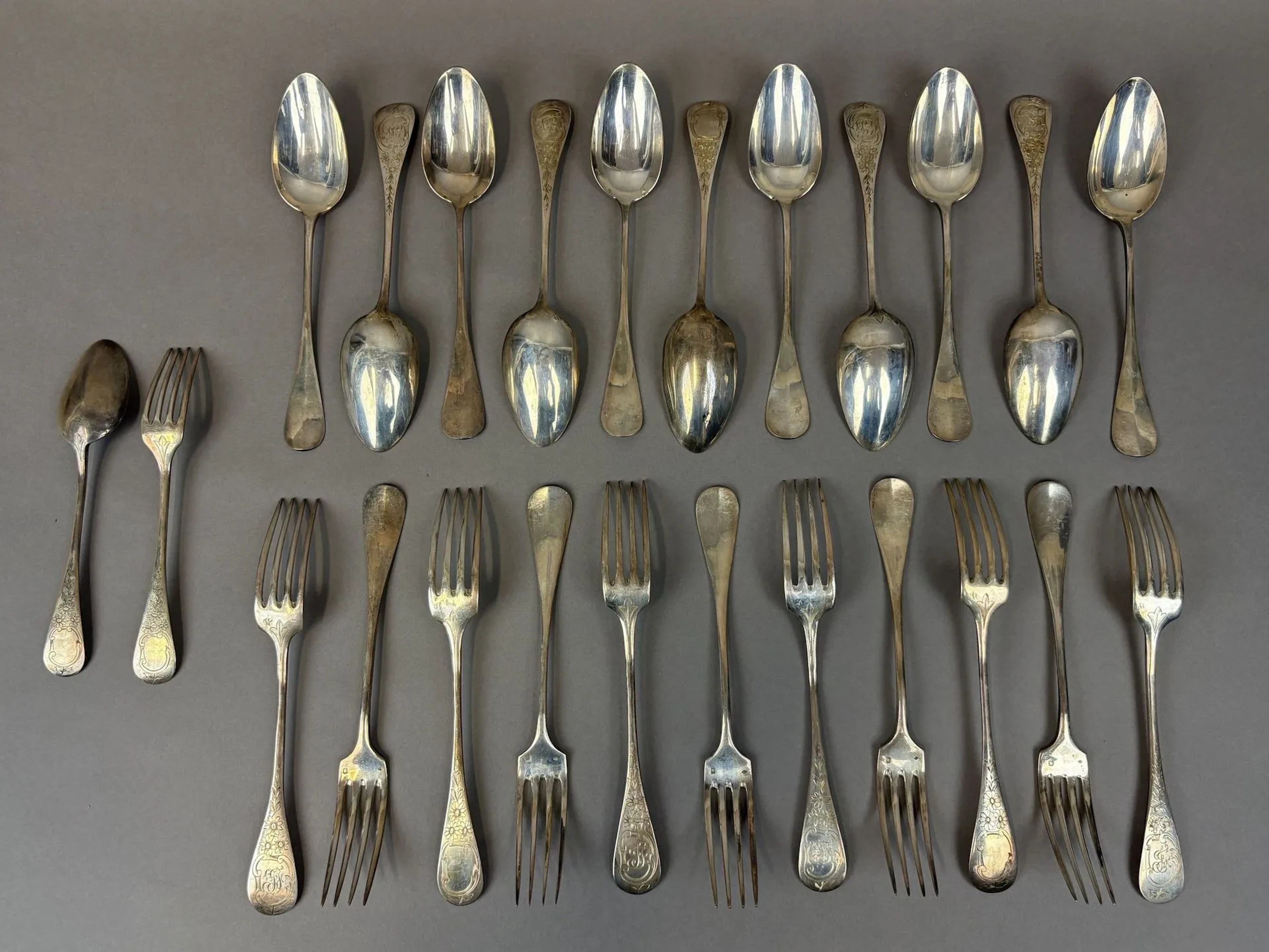 Set of 11 pieces of 950-th solid silver flatware (Minerva ha - Lot 115