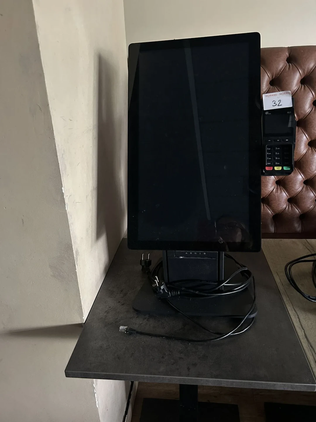 Borne interactive de commande avec Terminal de paiement - Lot 162