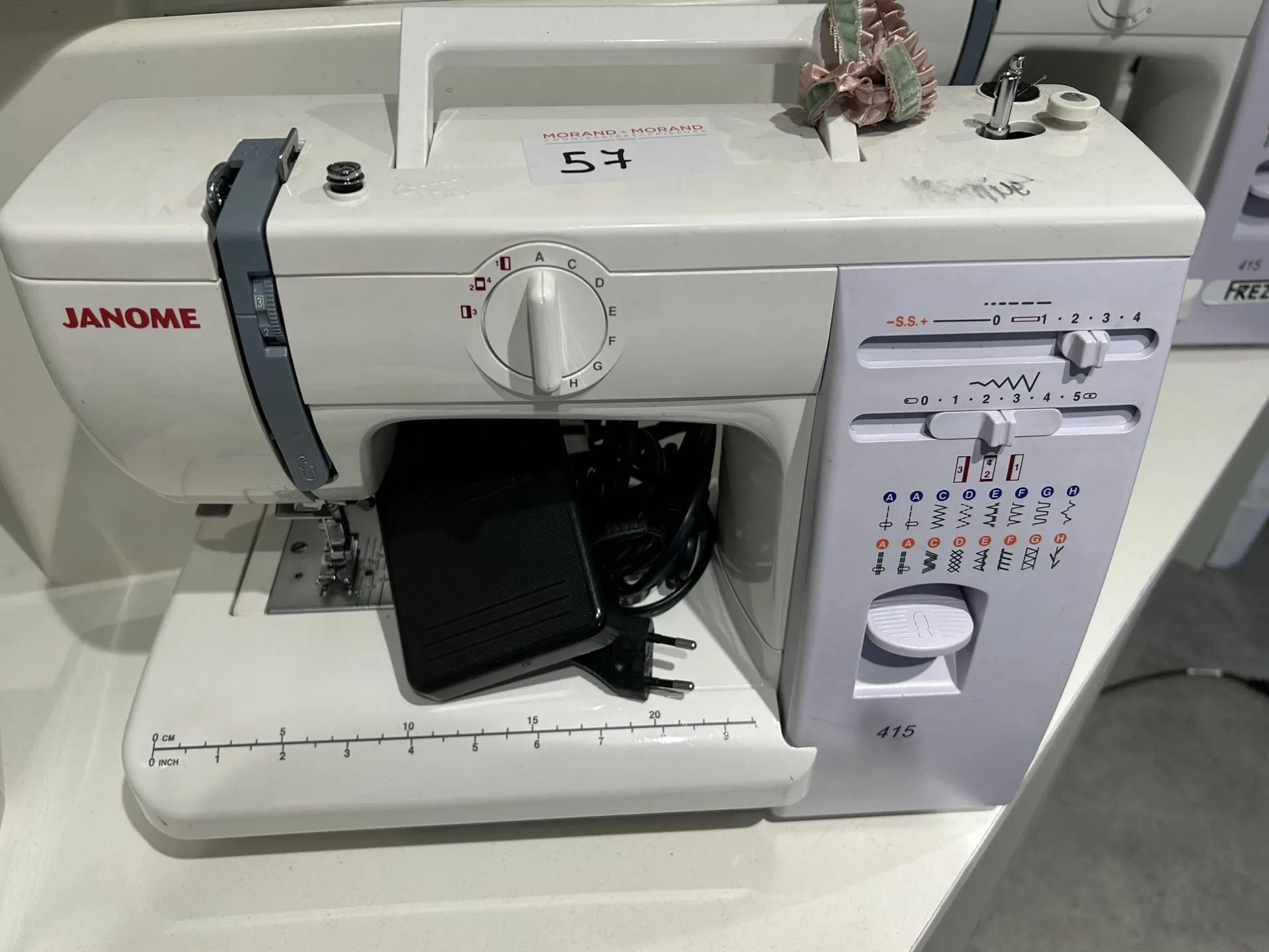 1 machine à coudre FREZAL 415 JANOME - Lot 57