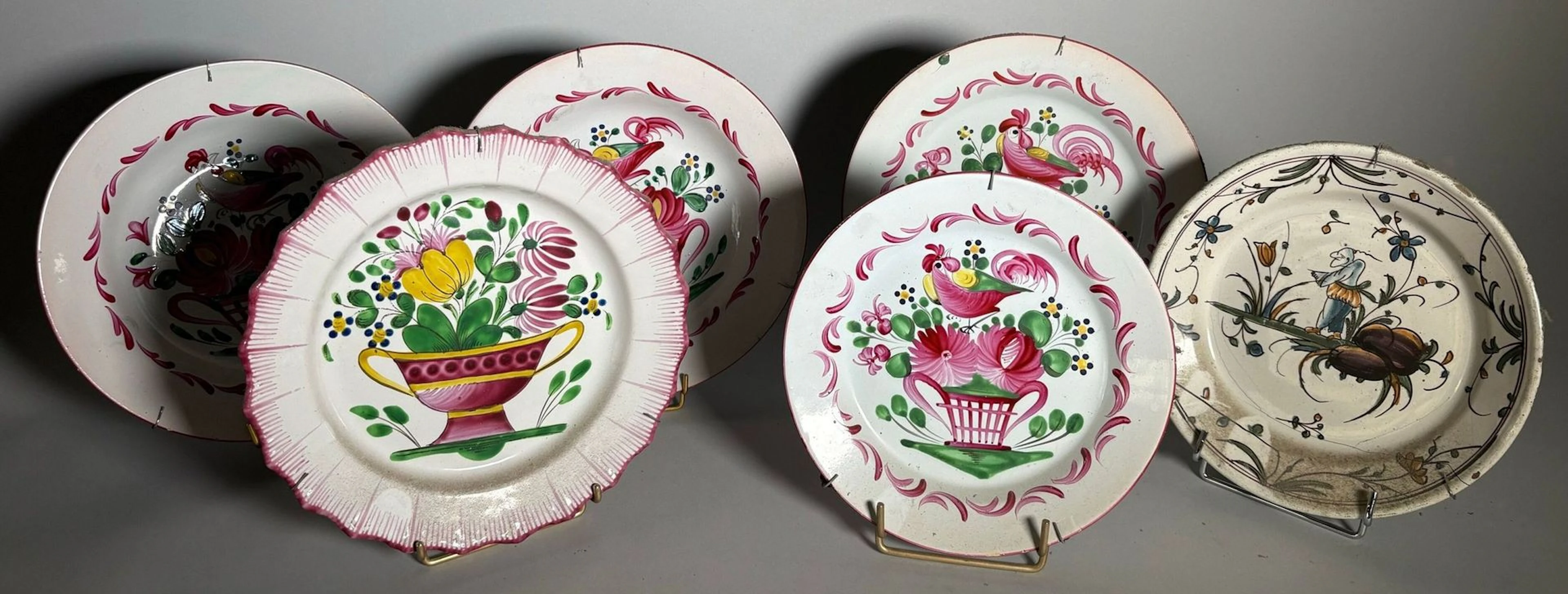 EASTERN EARTHENWARE - Lot 171