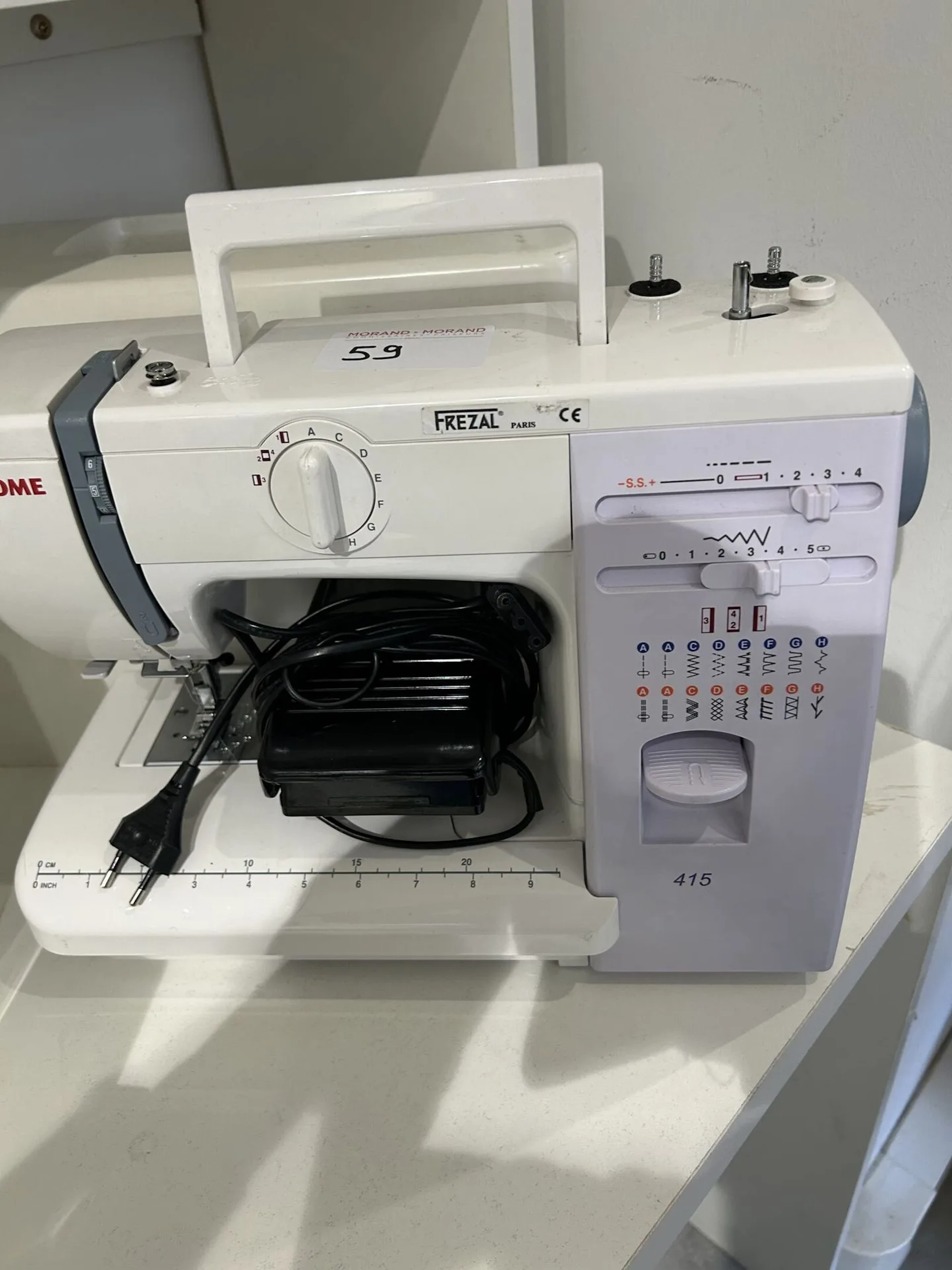 1 machine à coudre FREZAL 415 JANOME - Lot 59