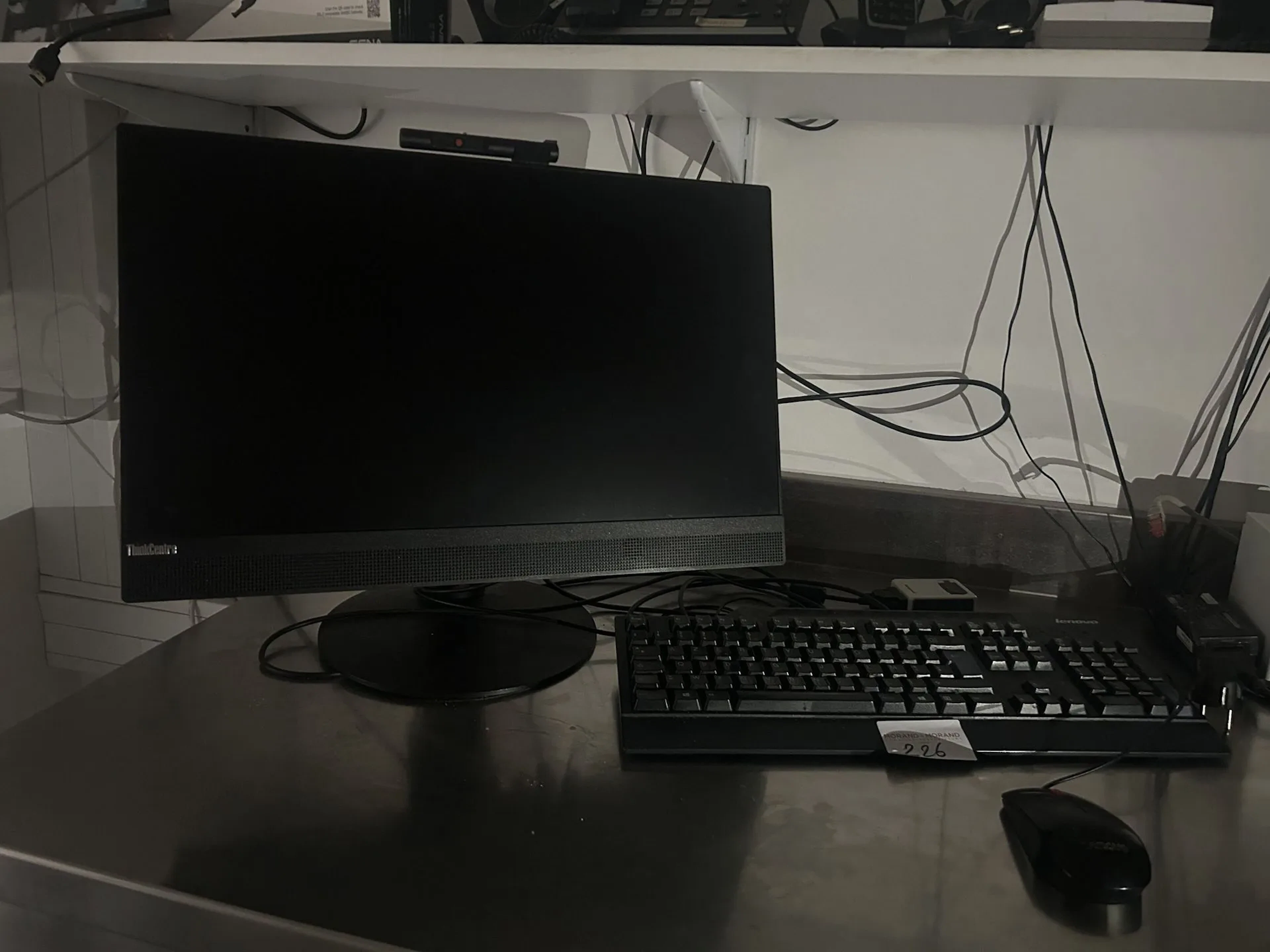 PC tout-en-un LENOVO THINKCENTRE - Modèle M820z - N° de séri - Lot 226