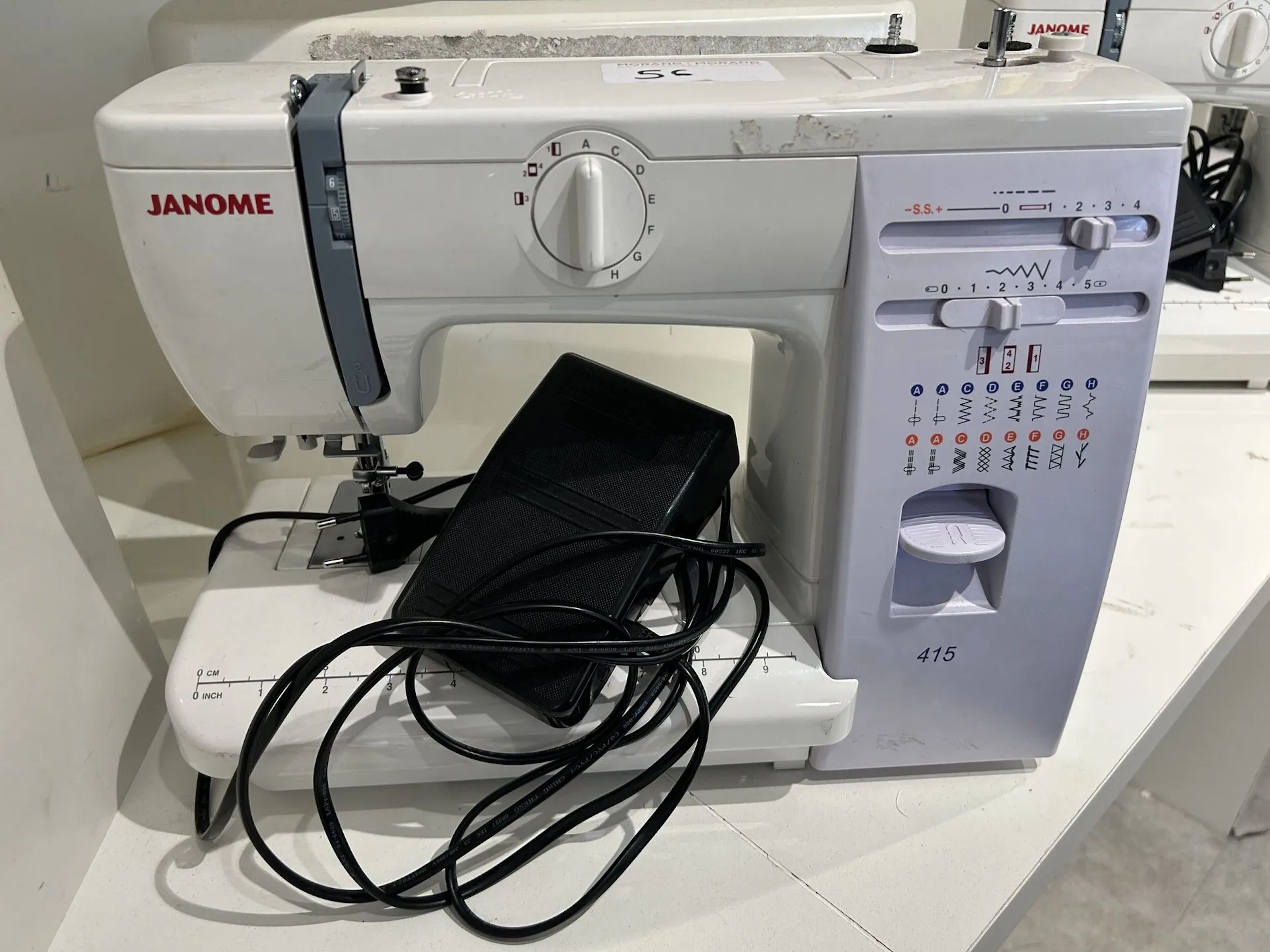 1 machine à coudre FREZAL 415 JANOME - Lot 56