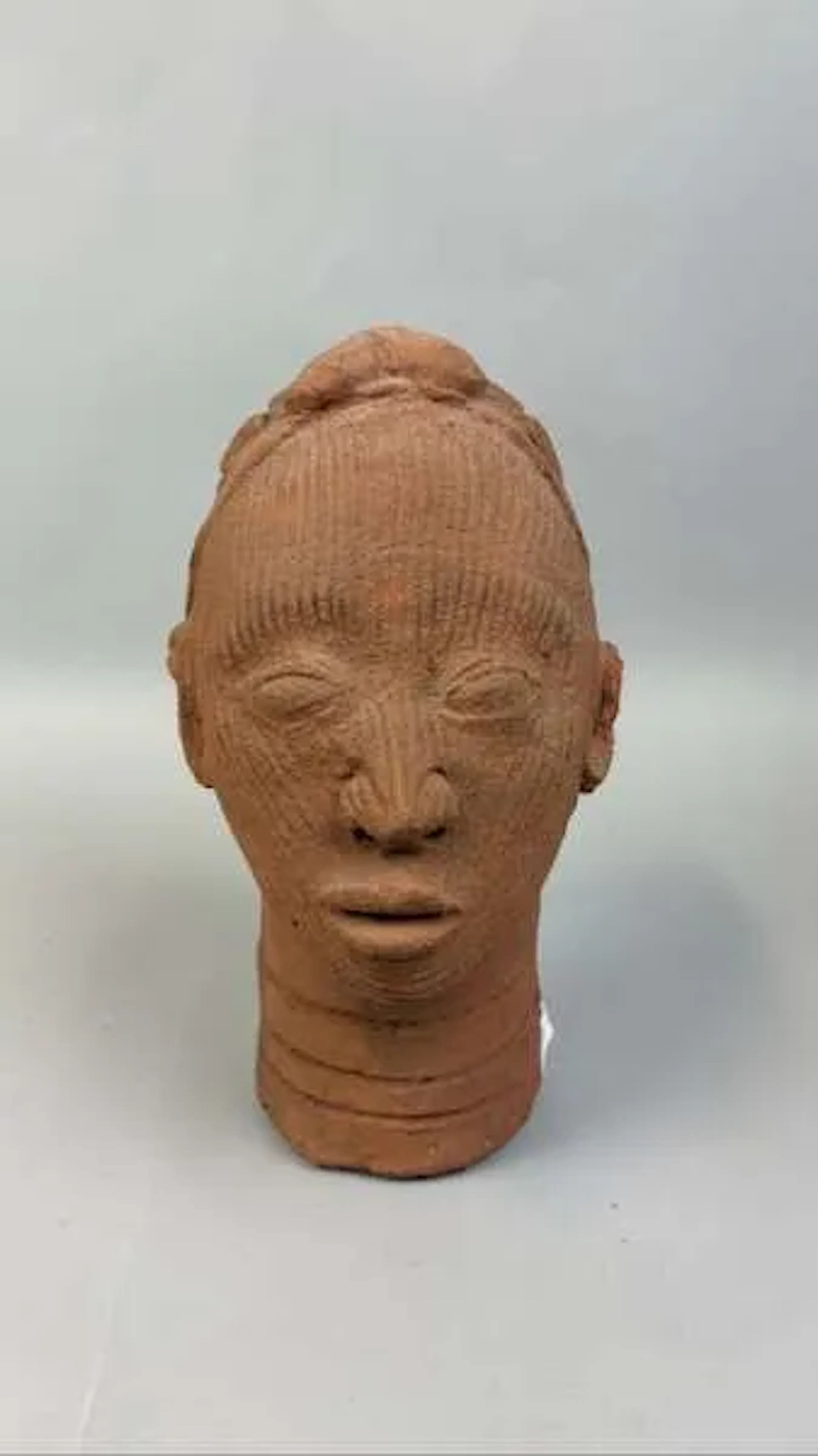 Terracotta head in the Ifé style - Lot 235