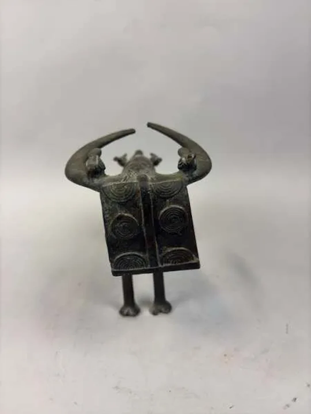 Zoomorphic figure cast in bronze using the lost-wax method, - Lot 223