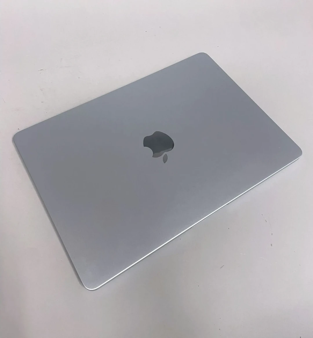 APPLE - Lot 23