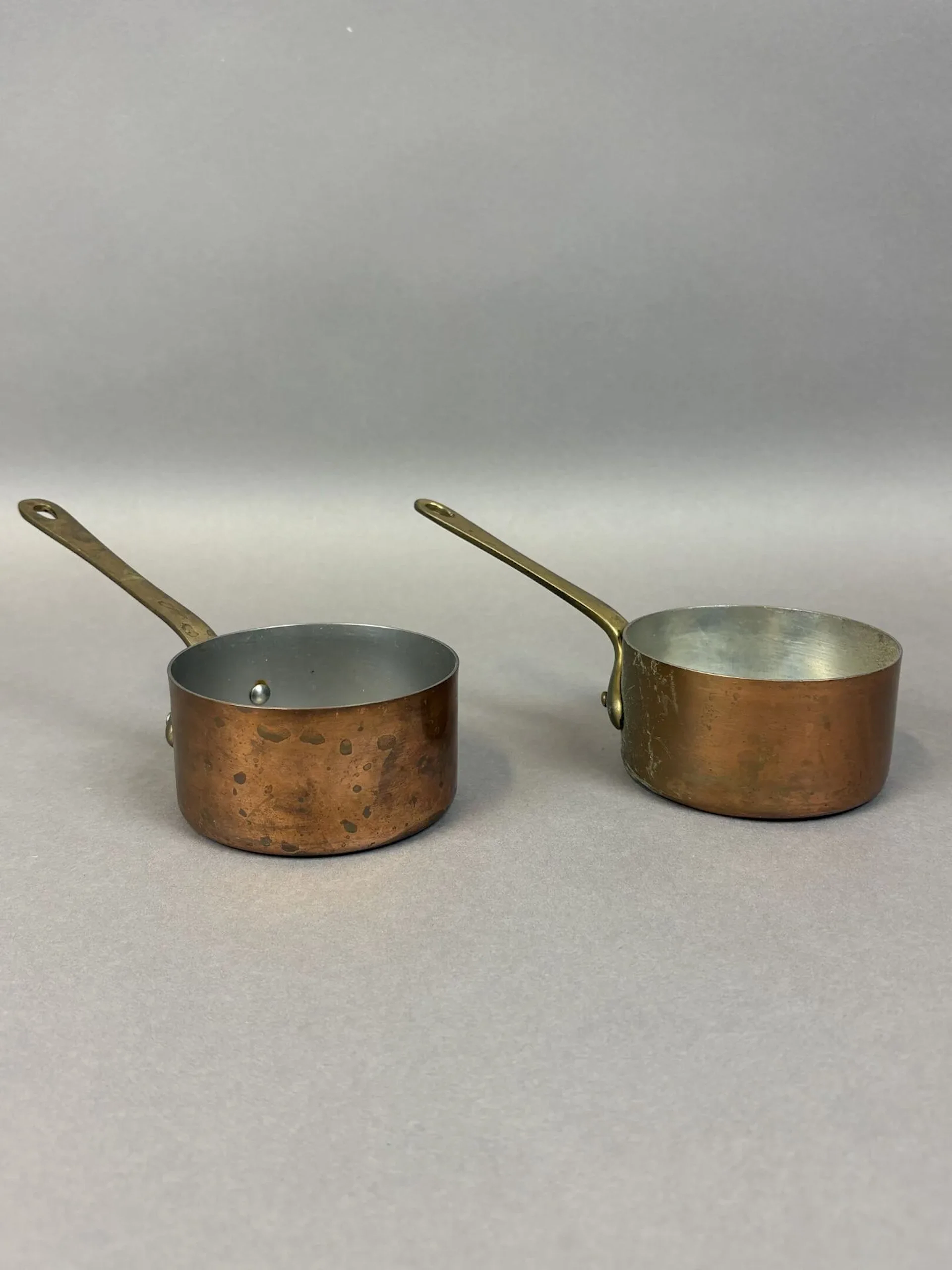Set of two small copper pots - Lot 192