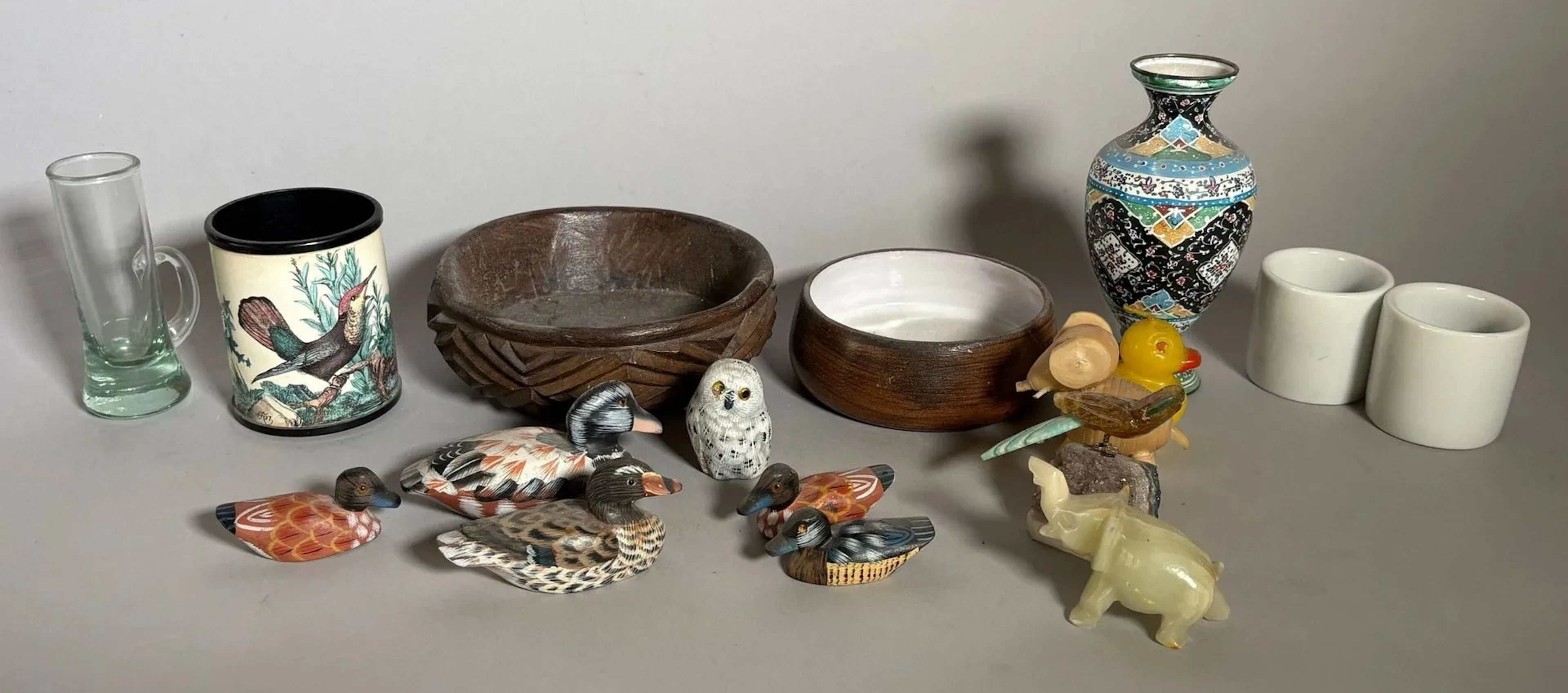 Collection of decorative items including a trinket dish, a p - Lot 218