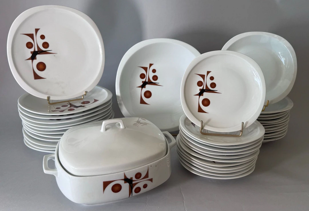 SOLOGNE PORCELAIN - Lot 231